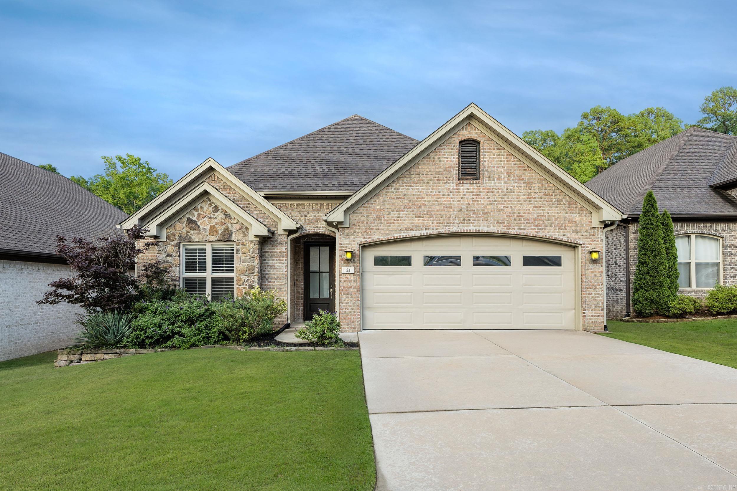 21 Piper  Little Rock, AR