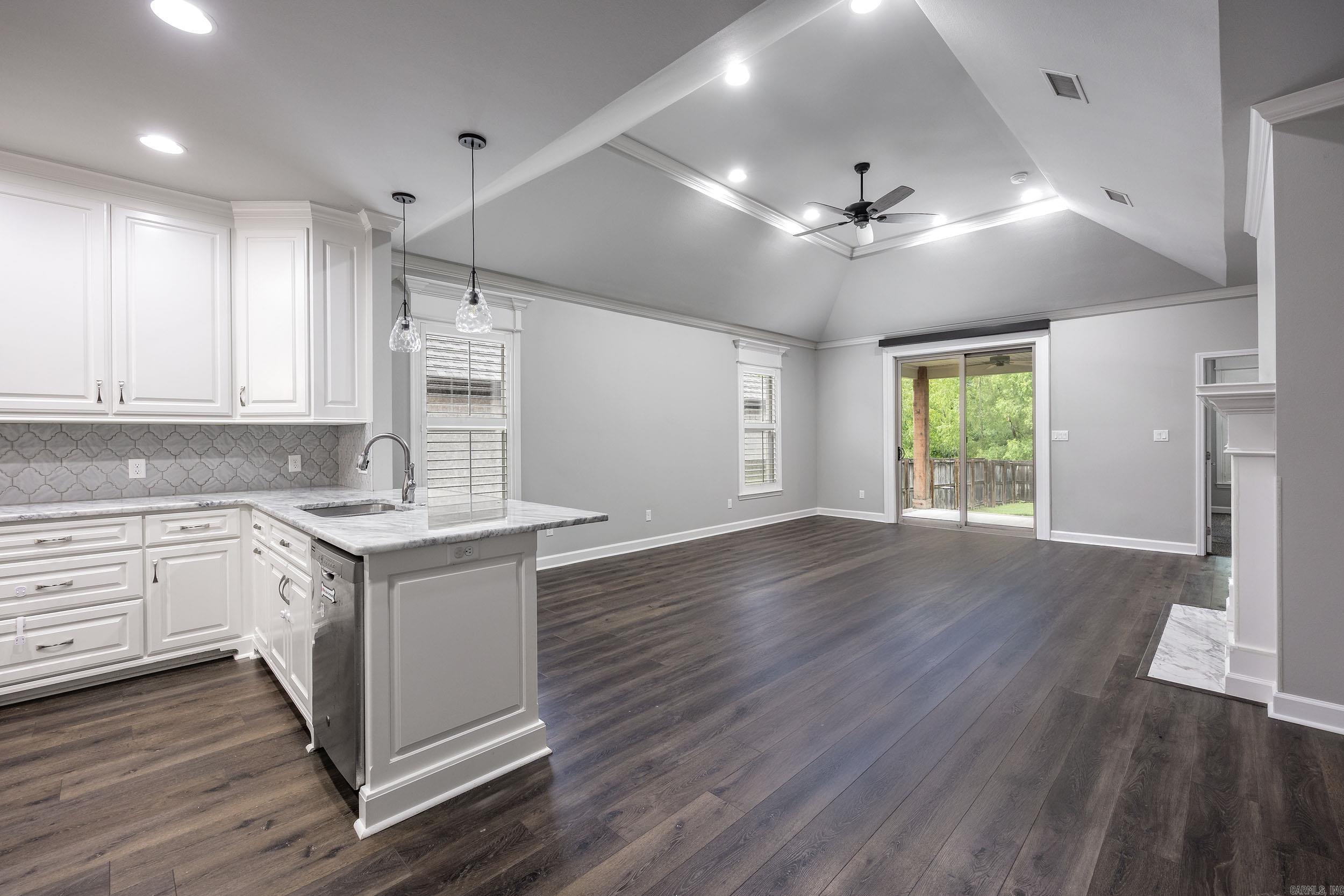 21 Piper  Little Rock, AR