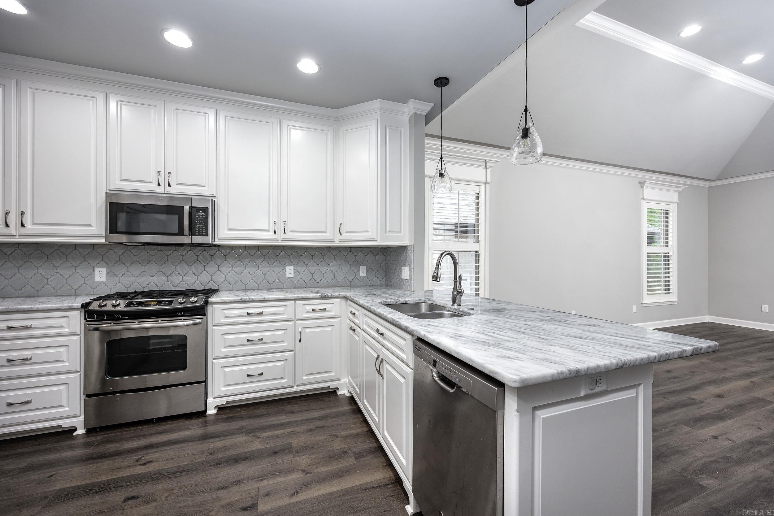 21 Piper  Little Rock, AR