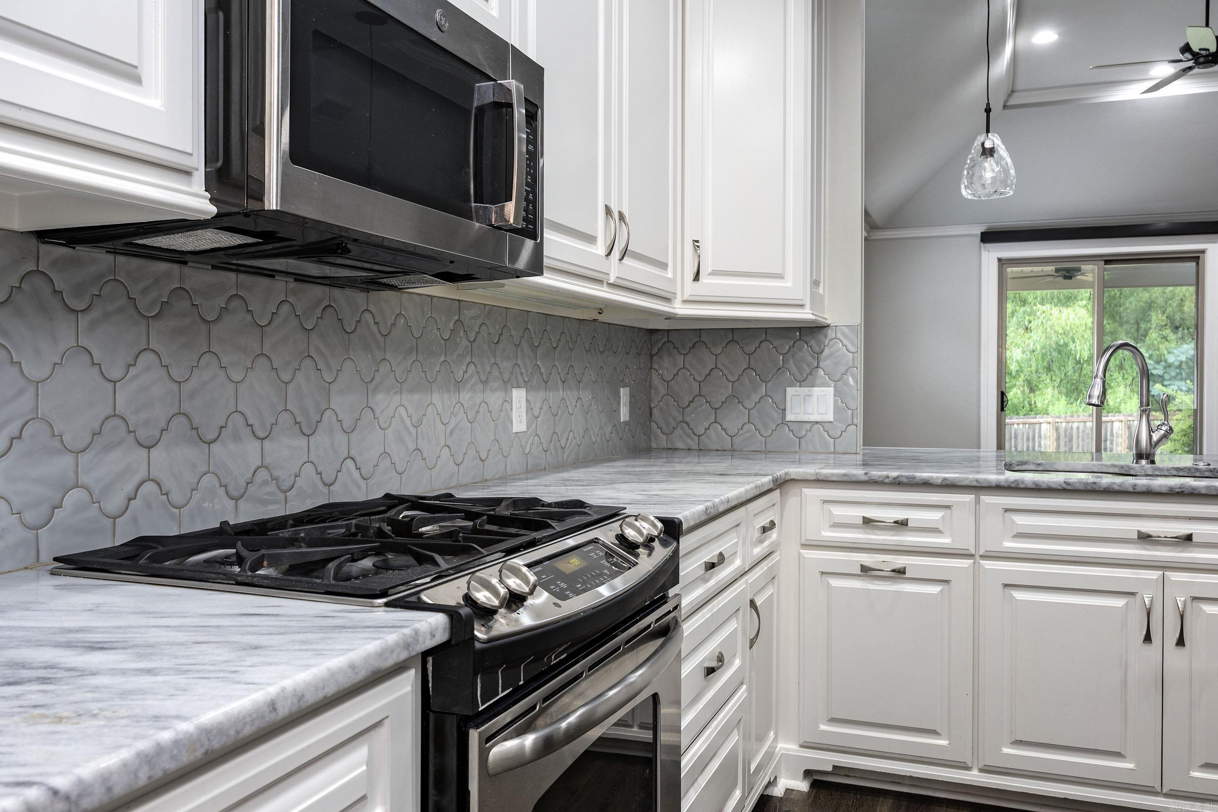 21 Piper  Little Rock, AR