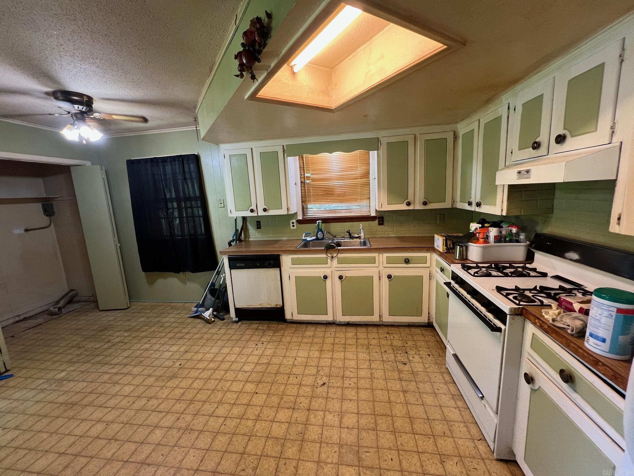 29 Compass  Sherwood, AR