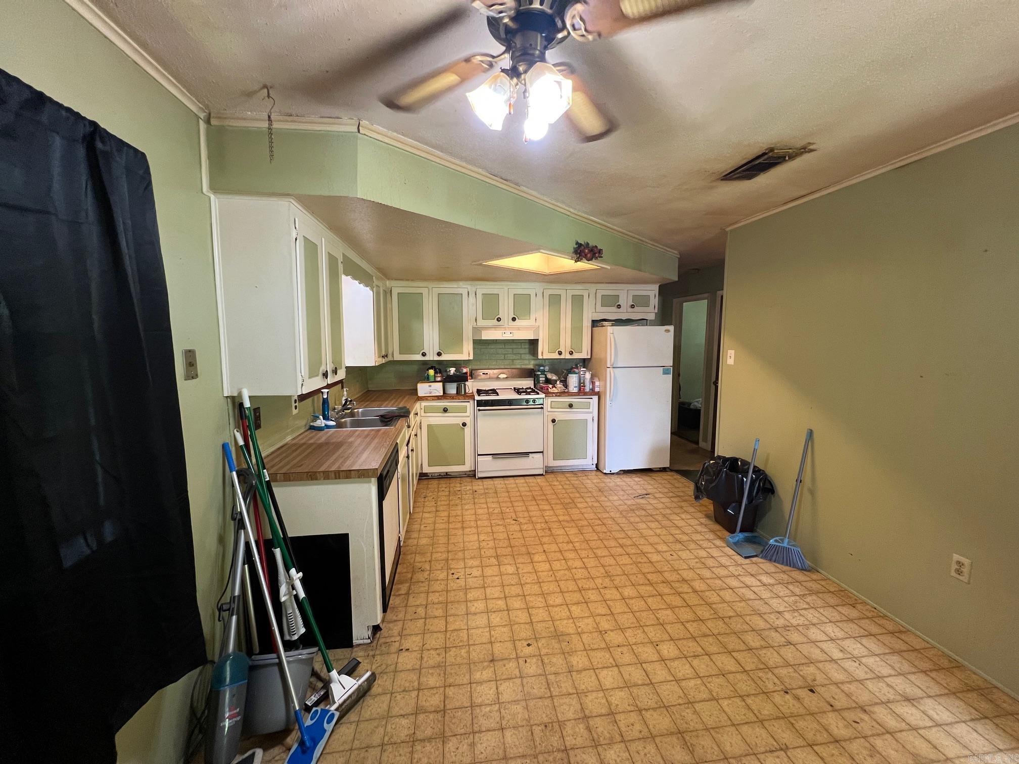 29 Compass  Sherwood, AR