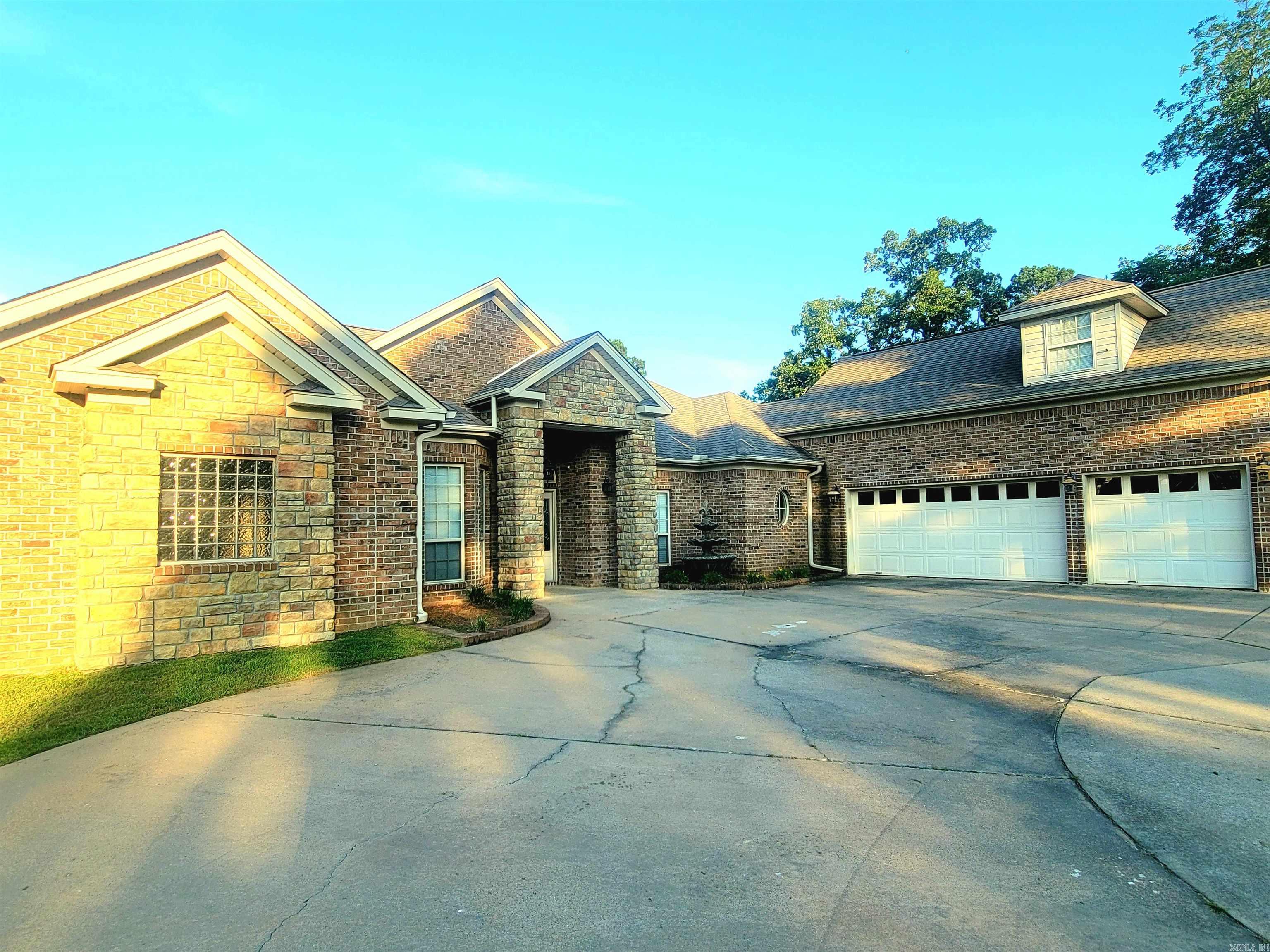 143 Silver Springs  Benton, AR