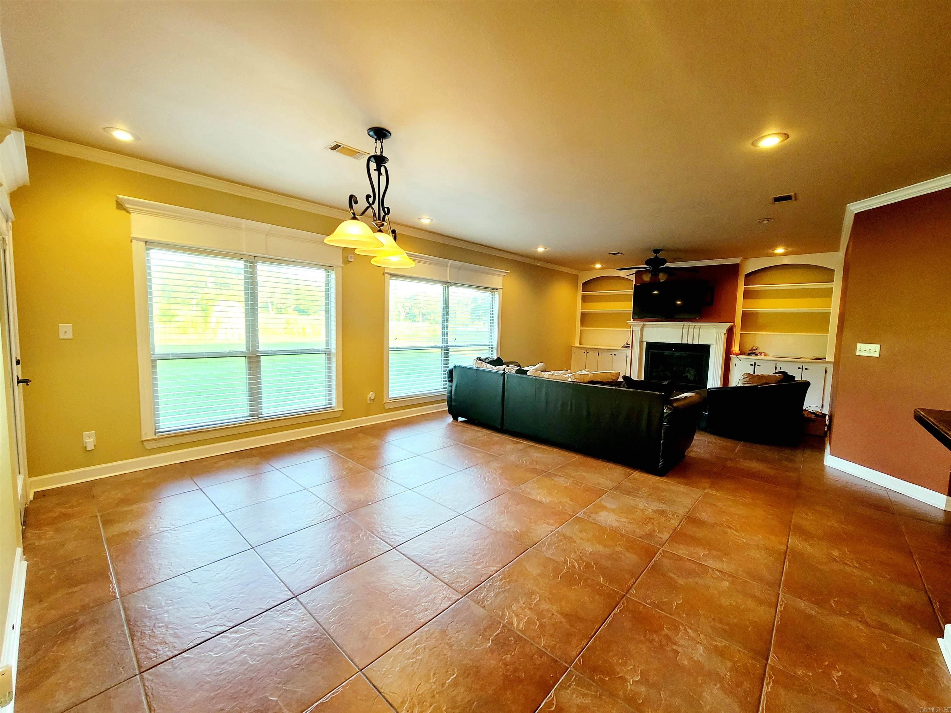 143 Silver Springs  Benton, AR