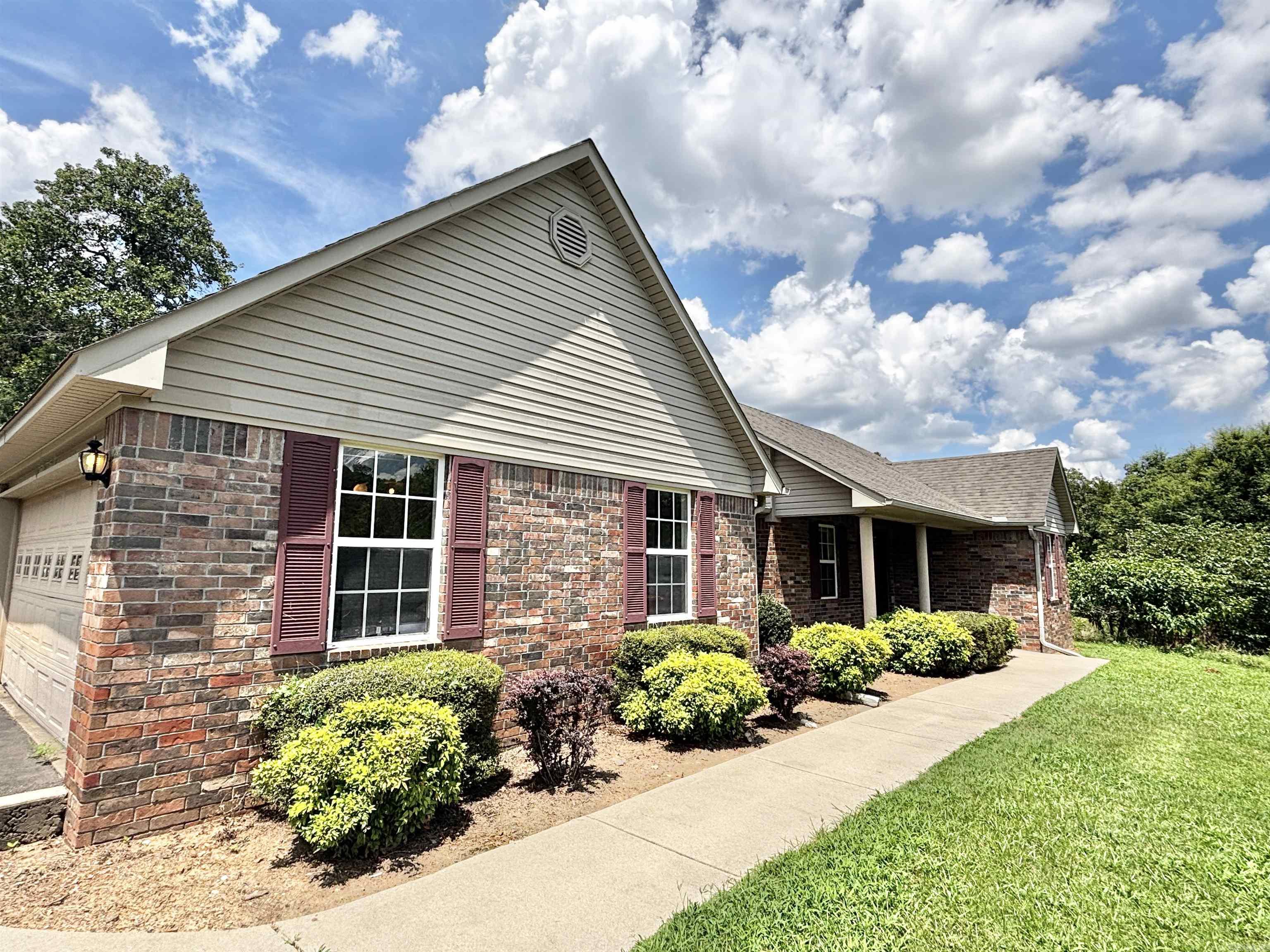 7 Misti Valley  Morrilton, AR