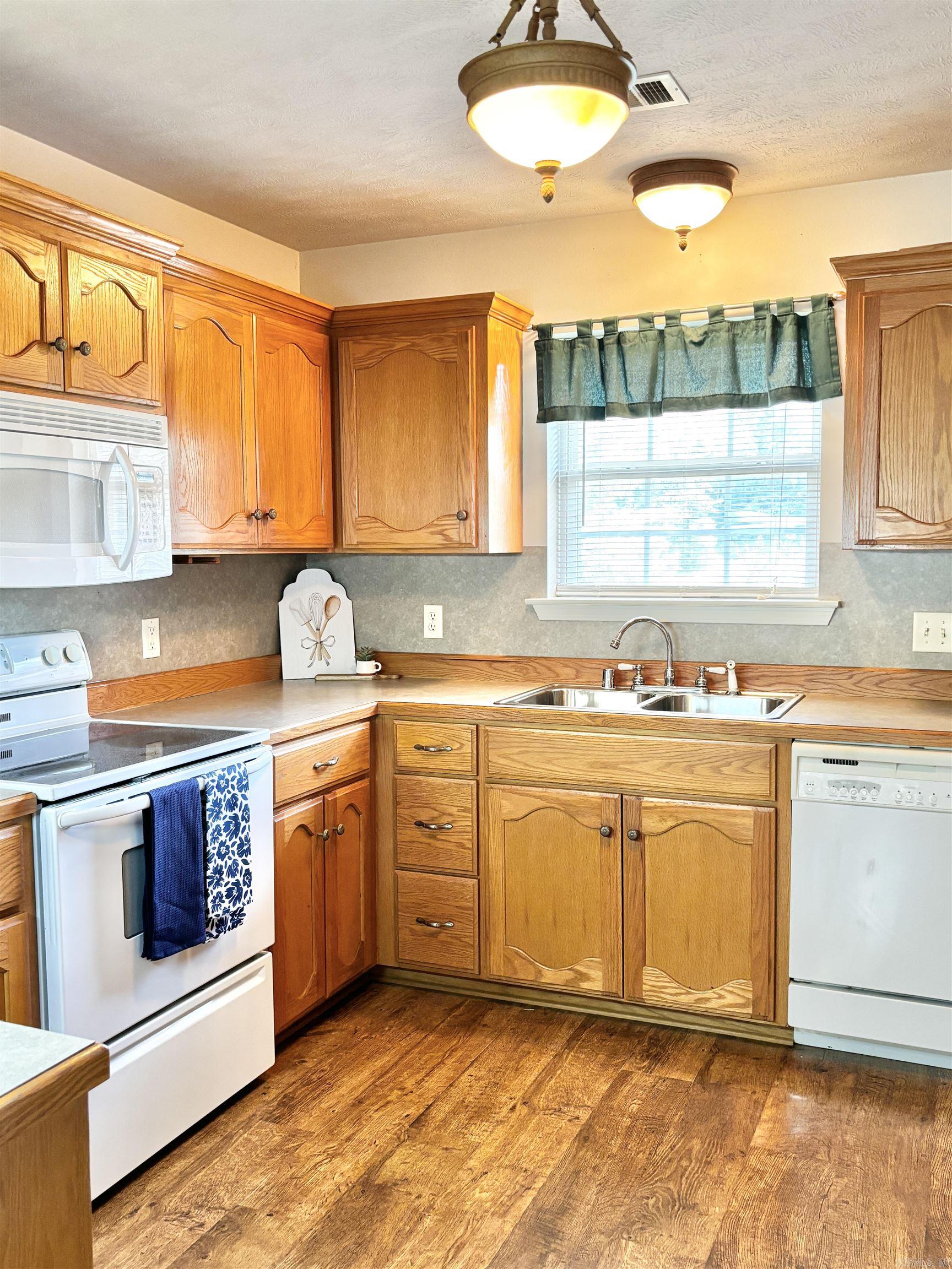 7 Misti Valley  Morrilton, AR