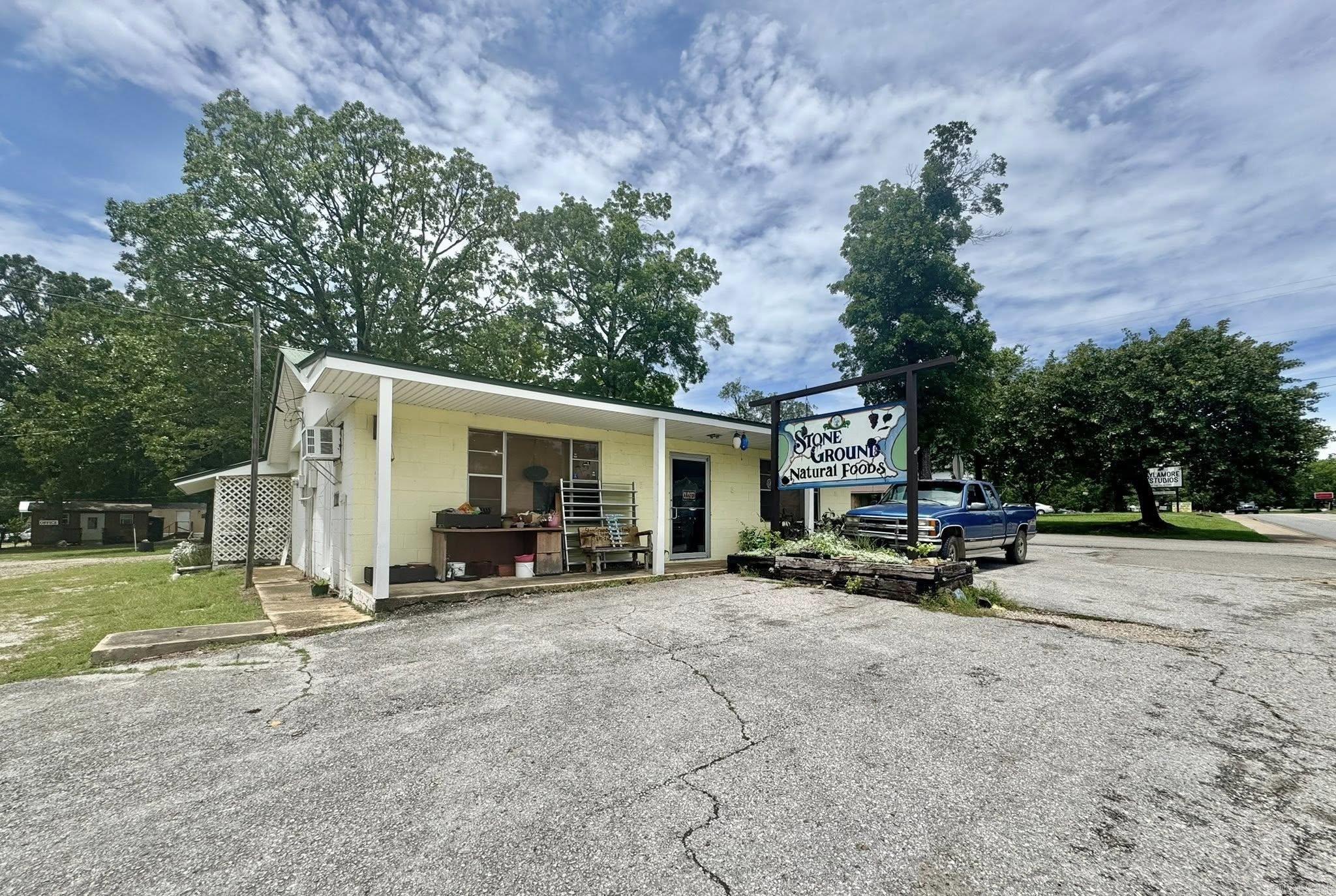 418 Sylamore  Mountain View, AR