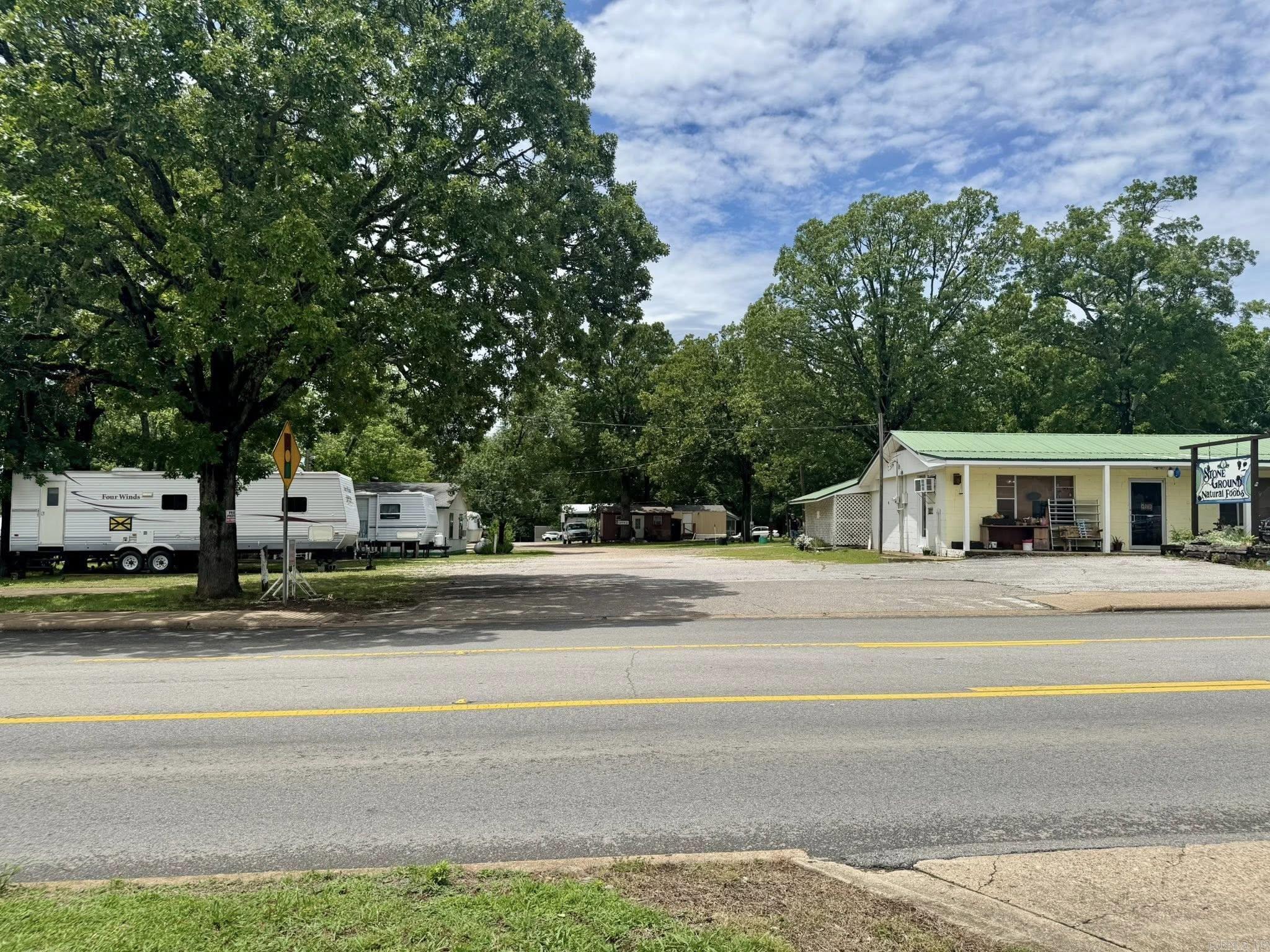 418 Sylamore  Mountain View, AR