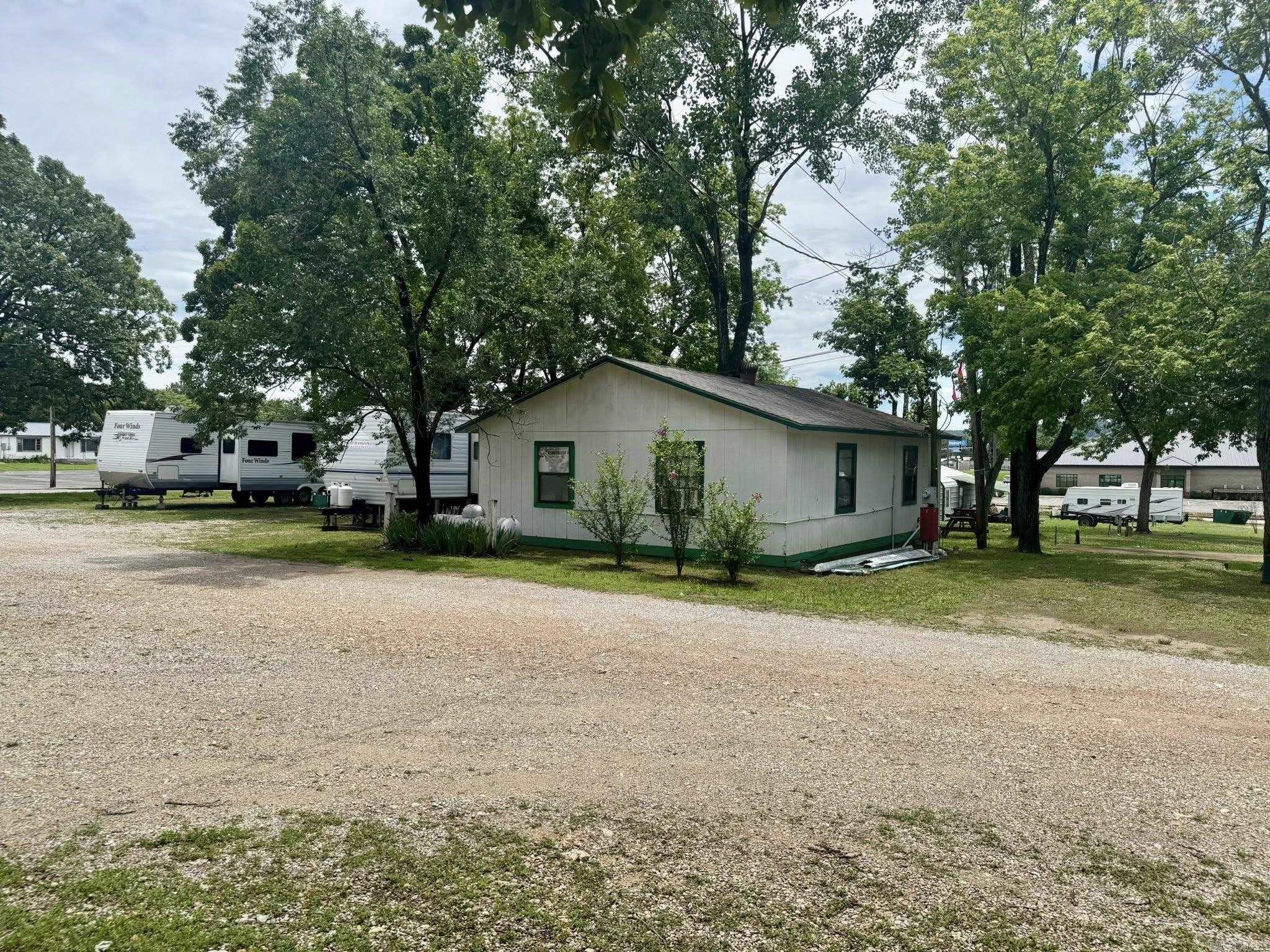 418 Sylamore  Mountain View, AR