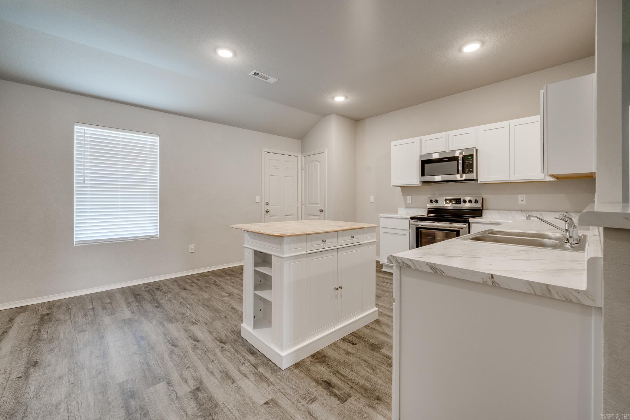 1375 LaCroix  Conway, AR