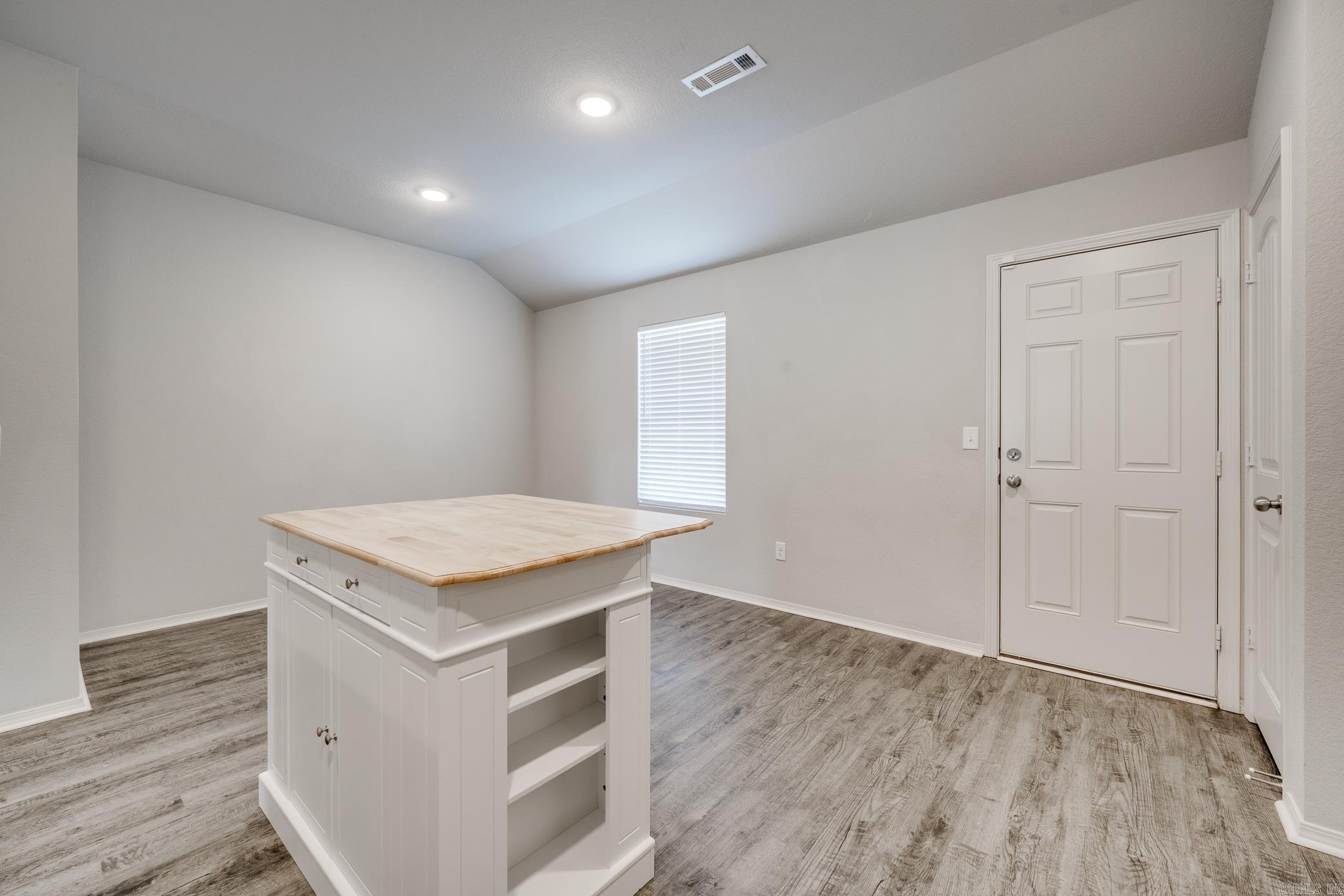 1375 LaCroix  Conway, AR