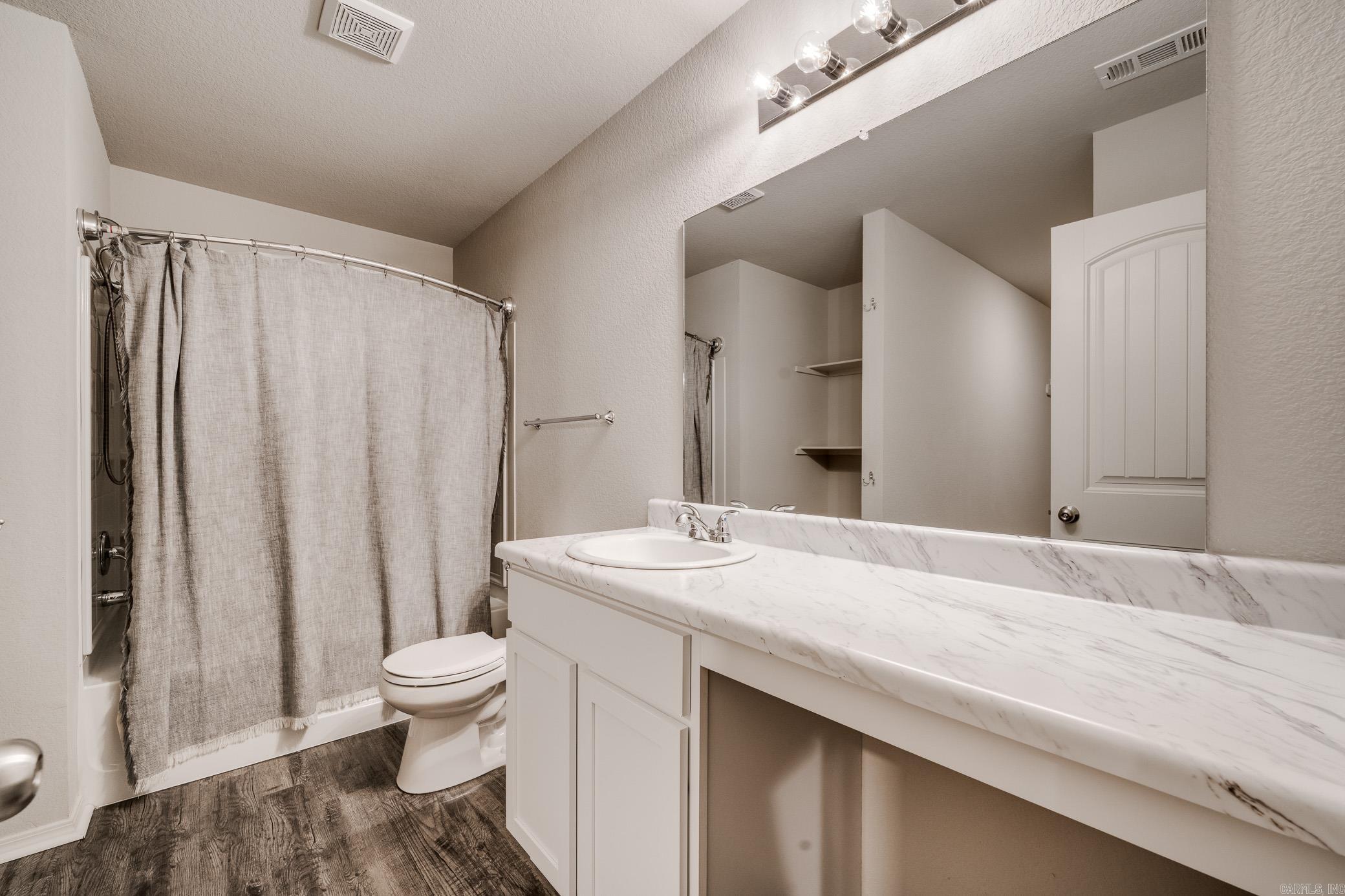 1375 LaCroix  Conway, AR