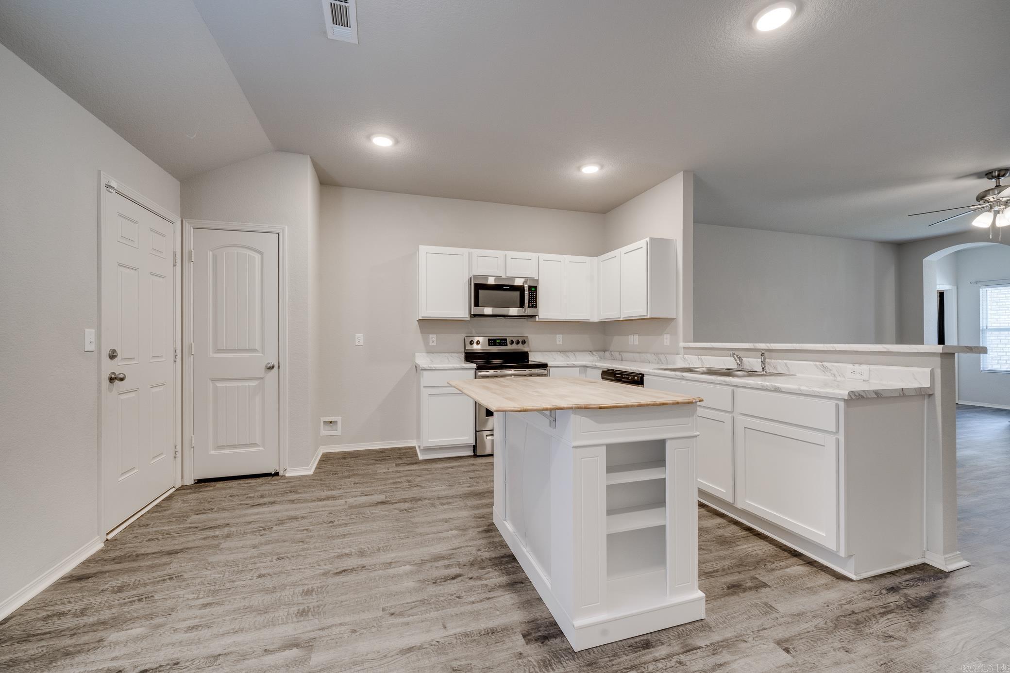 1375 LaCroix  Conway, AR