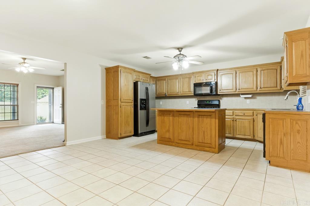 1518 Nantucket Dr.  Benton, AR
