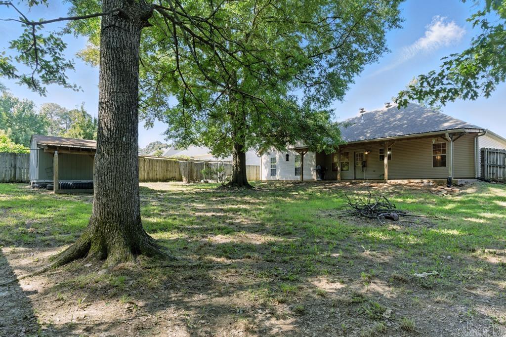 1518 Nantucket Dr.  Benton, AR