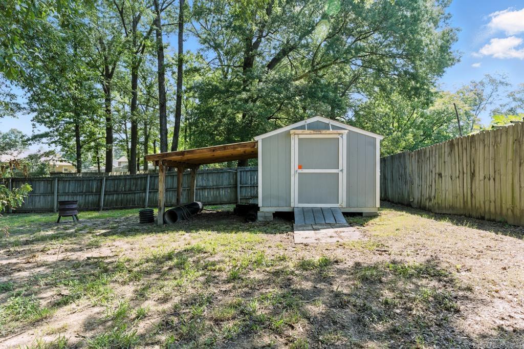 1518 Nantucket Dr.  Benton, AR