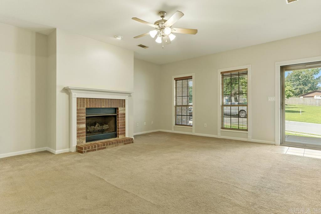 1518 Nantucket Dr.  Benton, AR