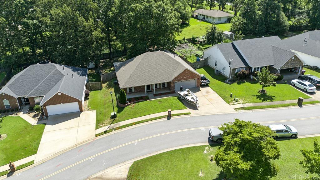 1518 Nantucket Dr.  Benton, AR
