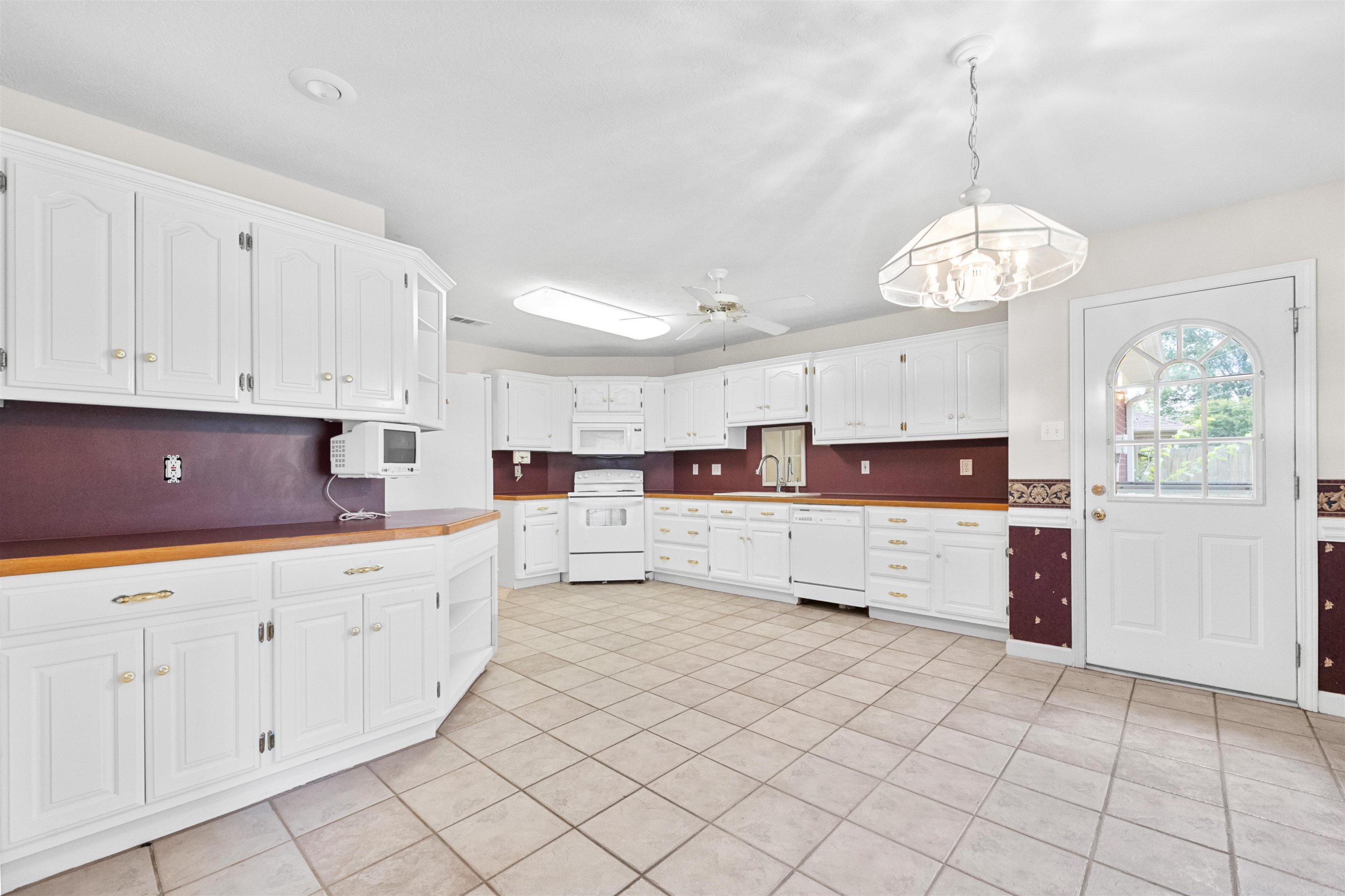 5029 Silver Oak  Sherwood, AR