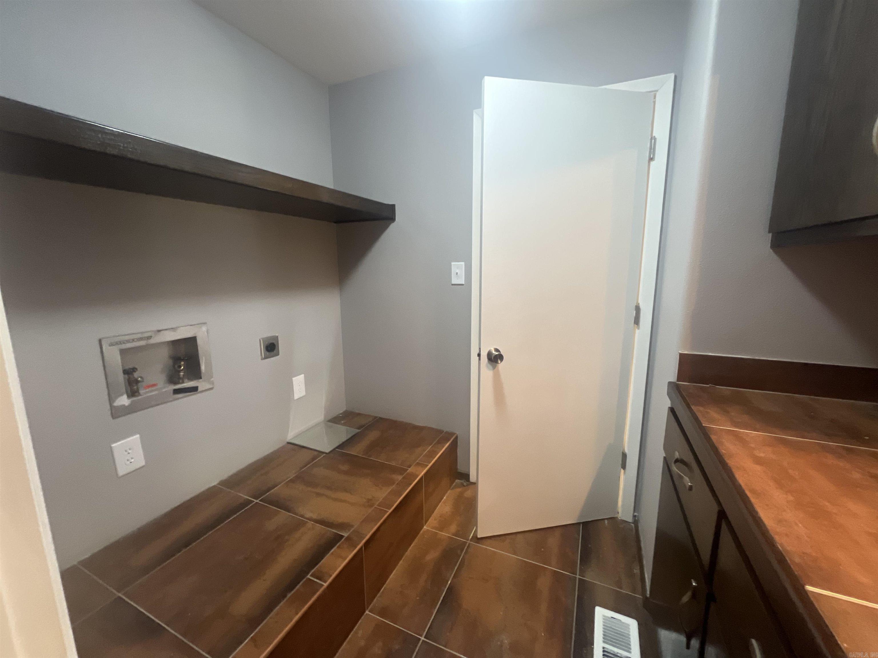 2135 Pine Hill  Malvern, AR