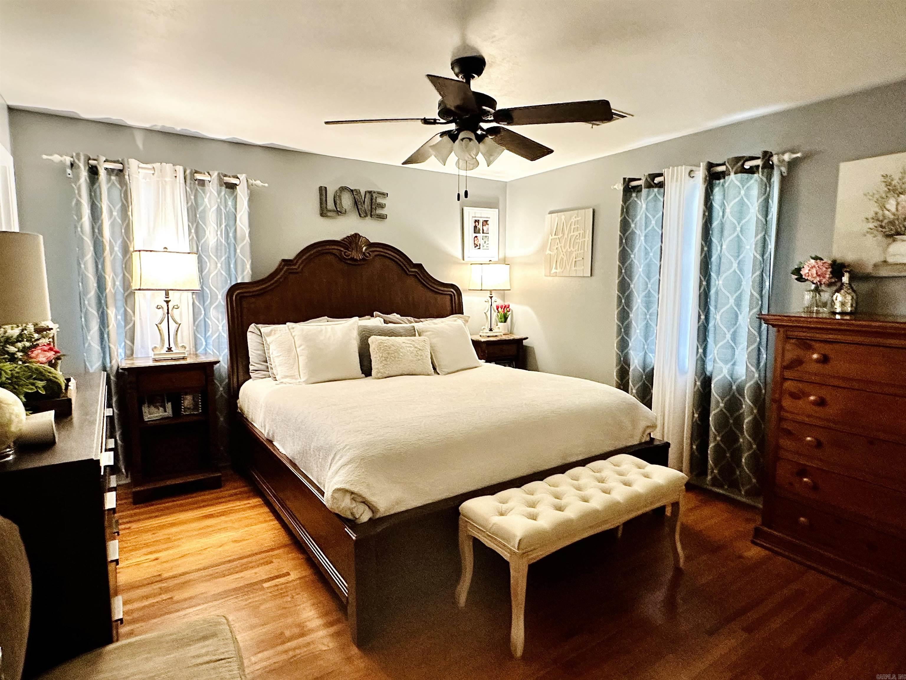 1912 W Arch  Searcy, AR