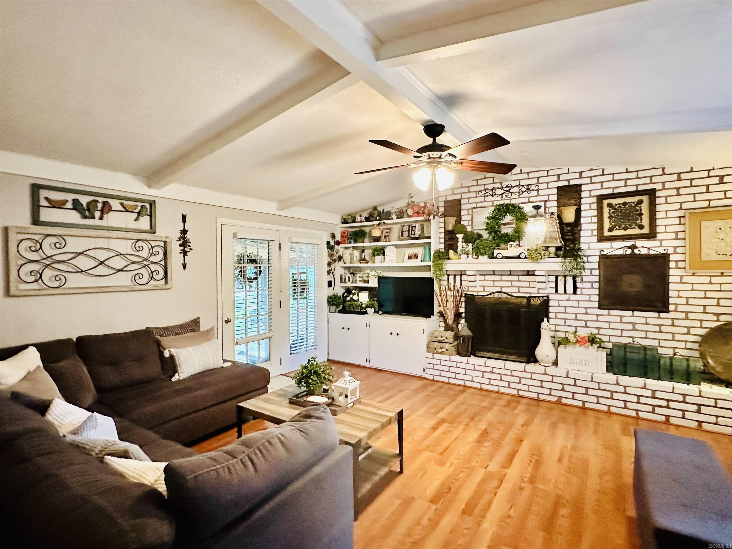 1912 W Arch  Searcy, AR