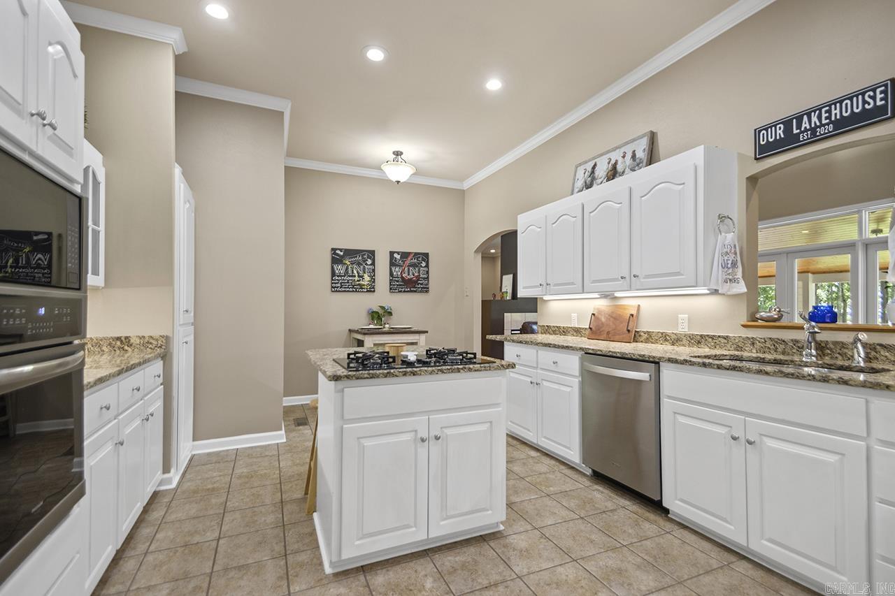 56 STONEGATE SHORES  Hot Springs, AR