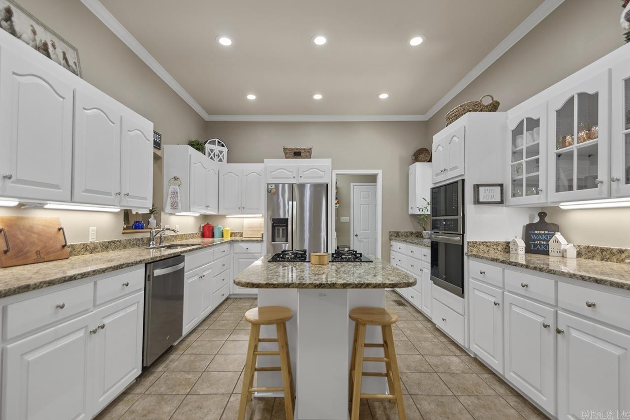 56 STONEGATE SHORES  Hot Springs, AR