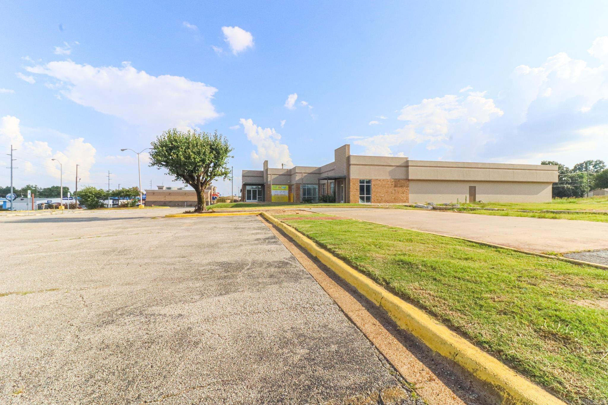 1421 S Caraway Suite B  Jonesboro, AR