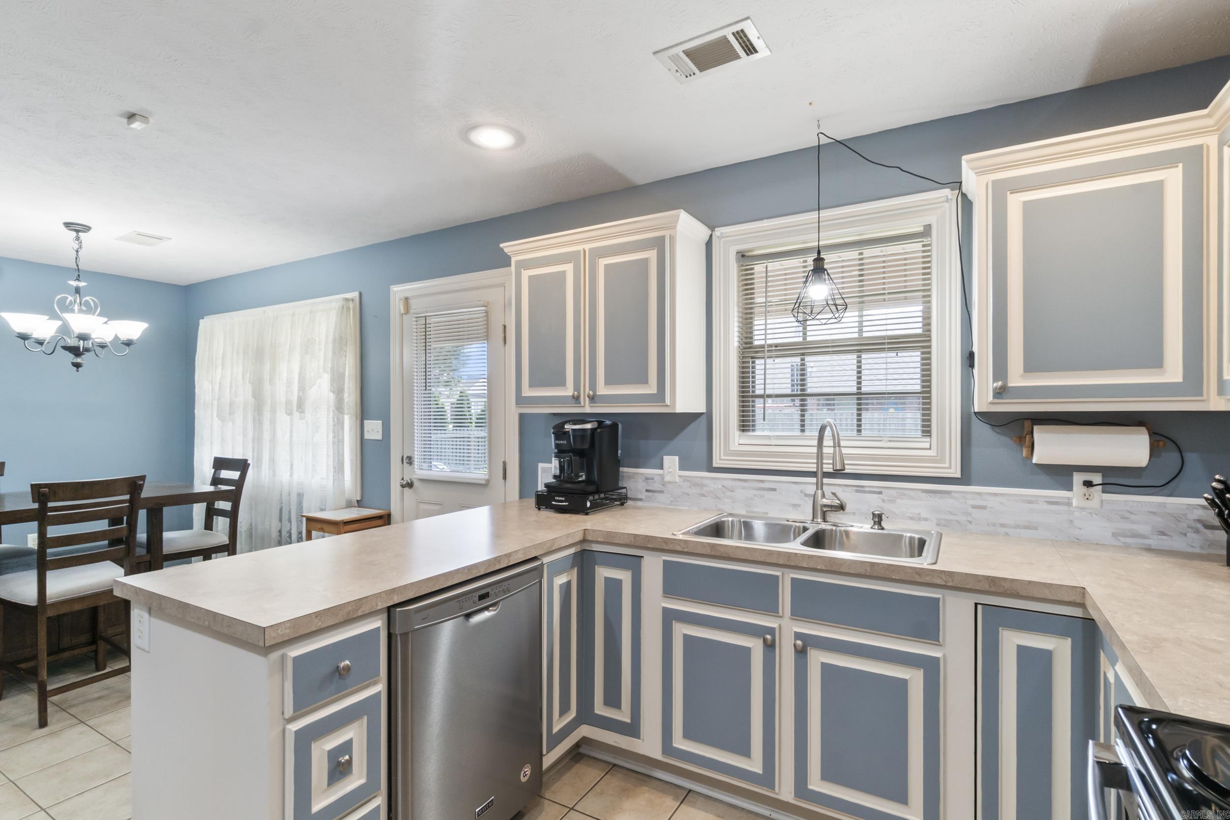 2225 Caleb Dr  Searcy, AR