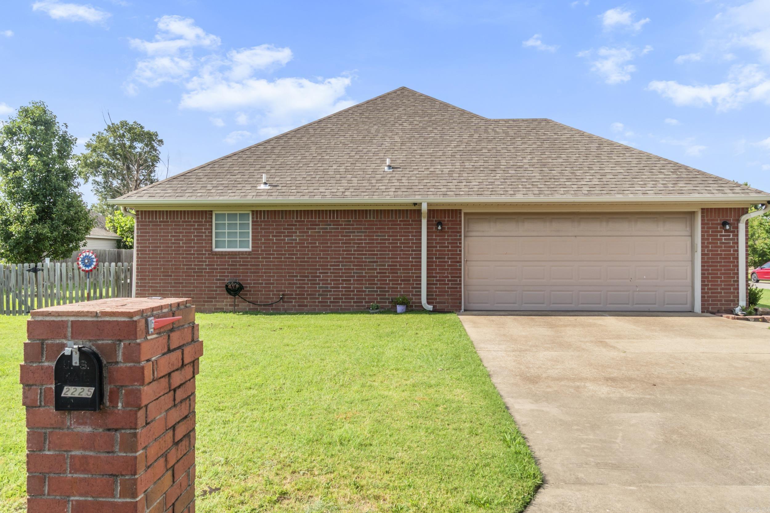 2225 Caleb Dr  Searcy, AR