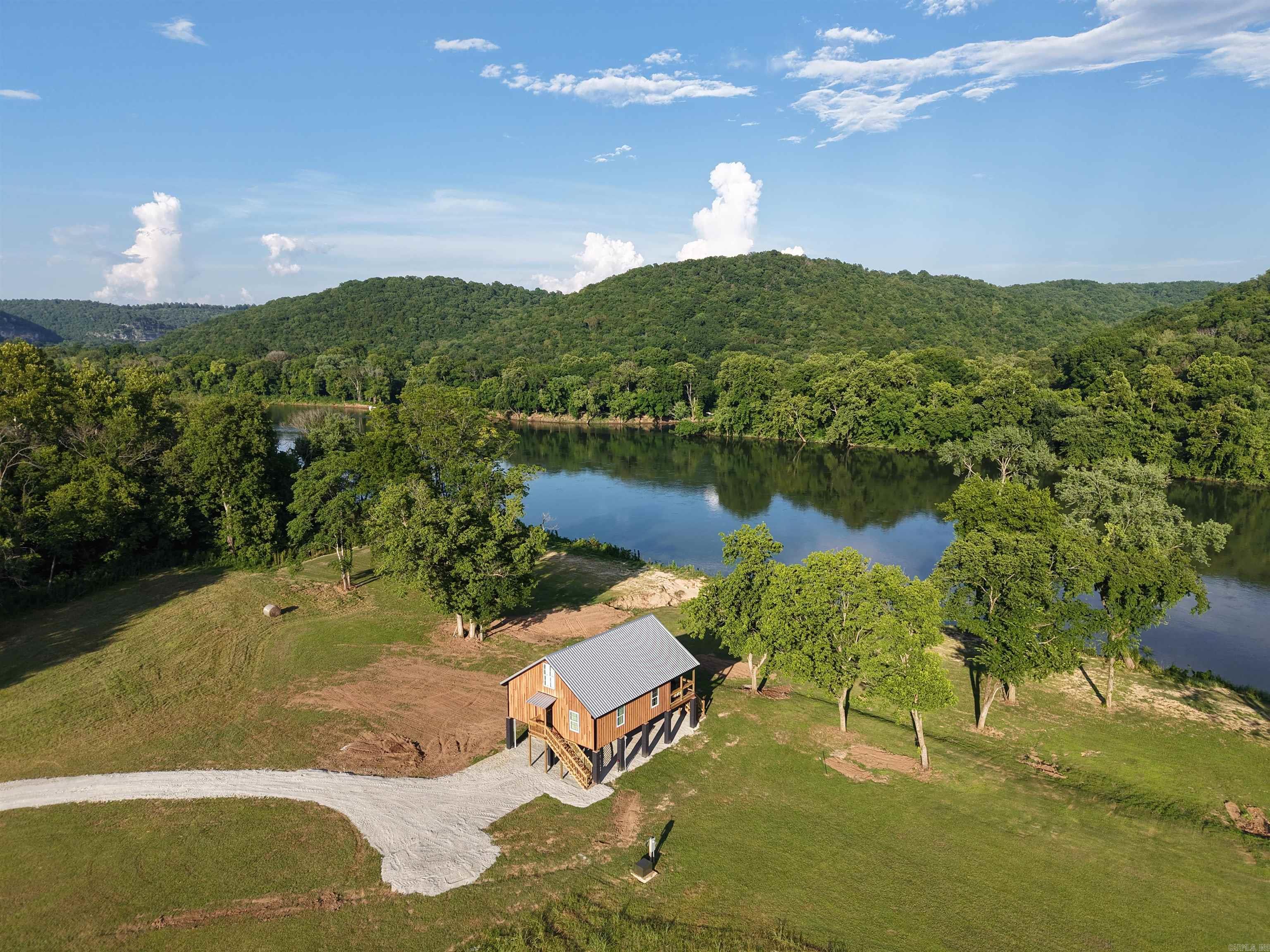 75 E Schoolhouse Hollow Road  Guion, AR
