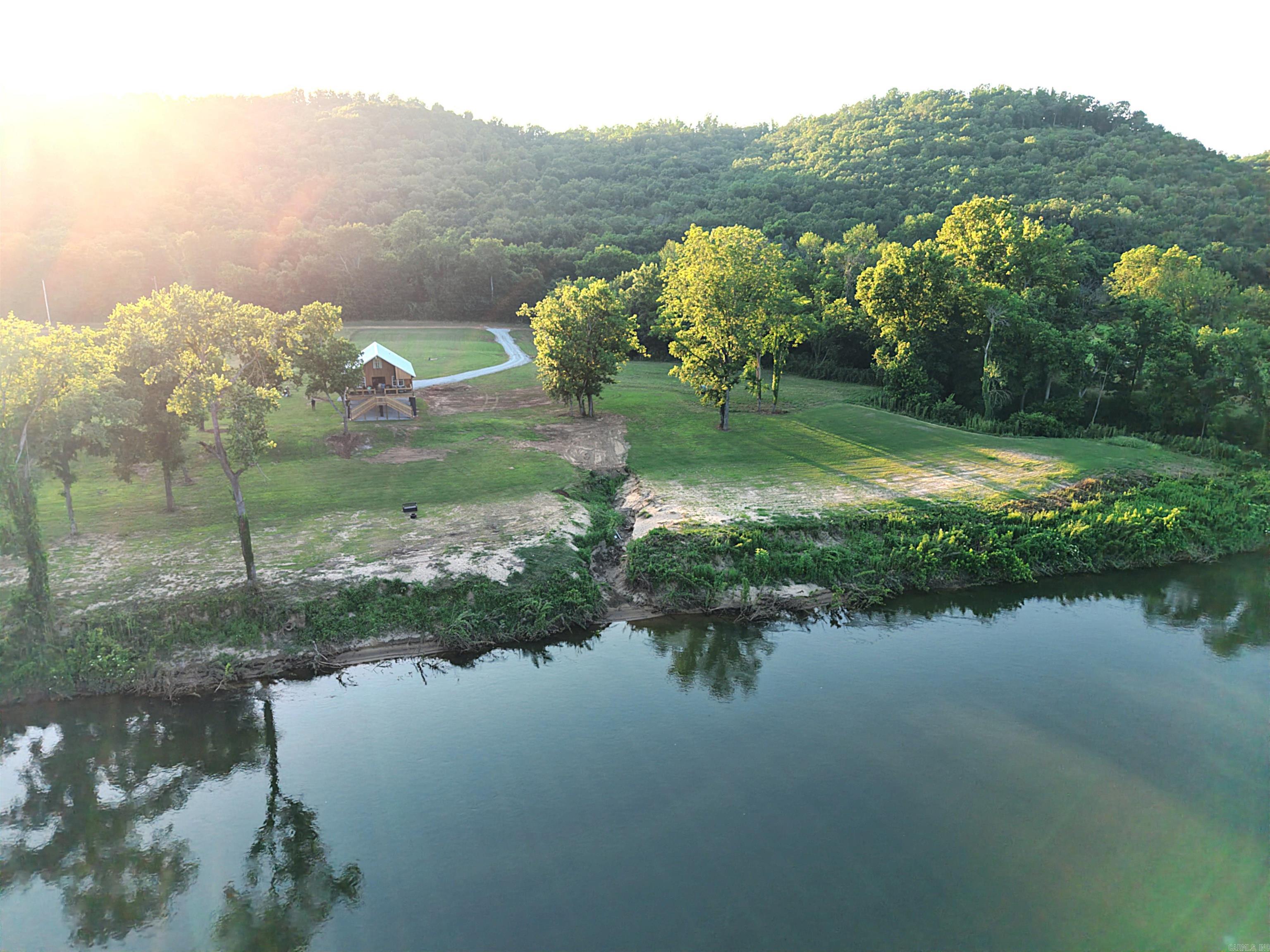 75 E Schoolhouse Hollow Road  Guion, AR