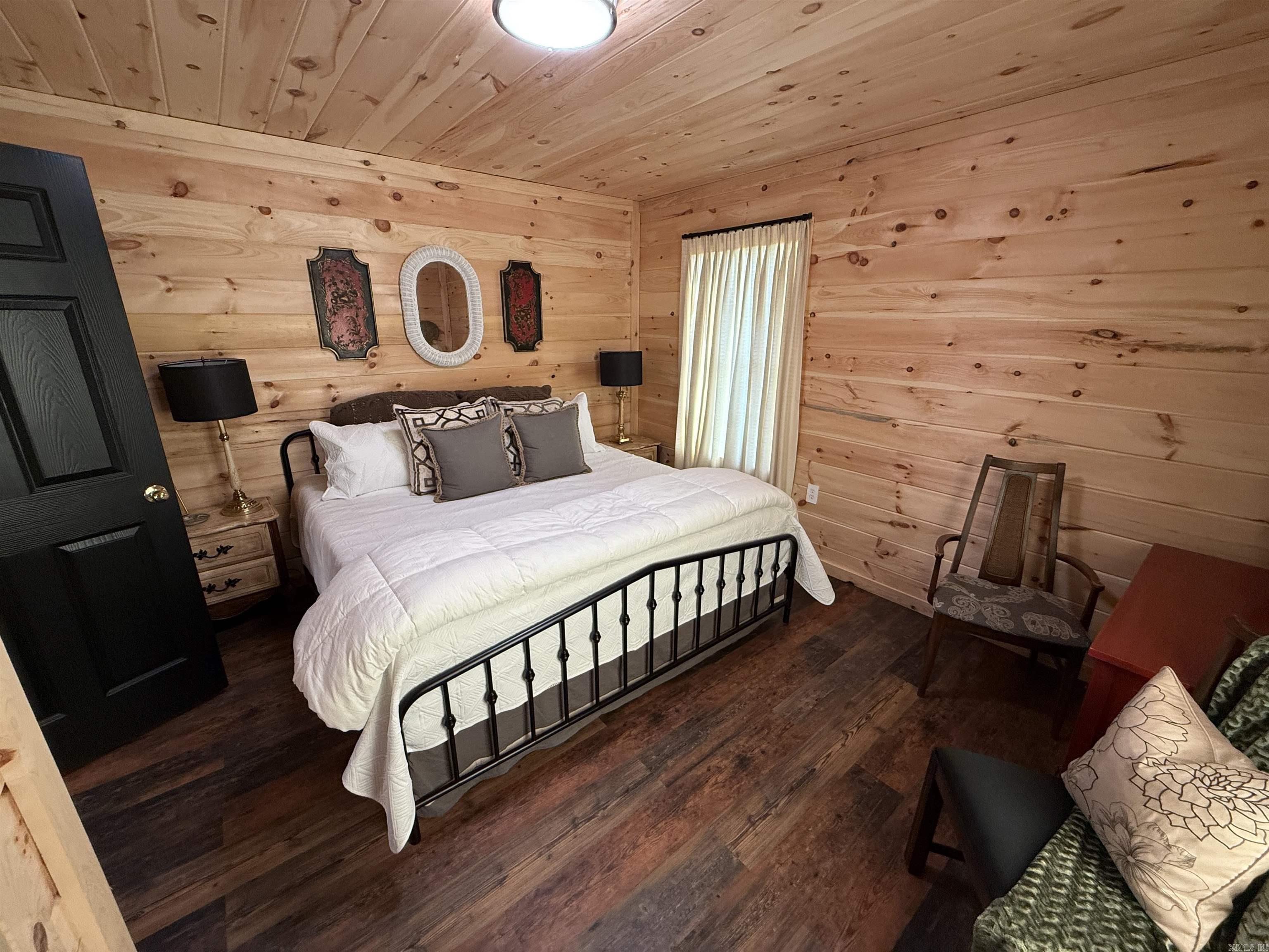 75 E Schoolhouse Hollow Road  Guion, AR