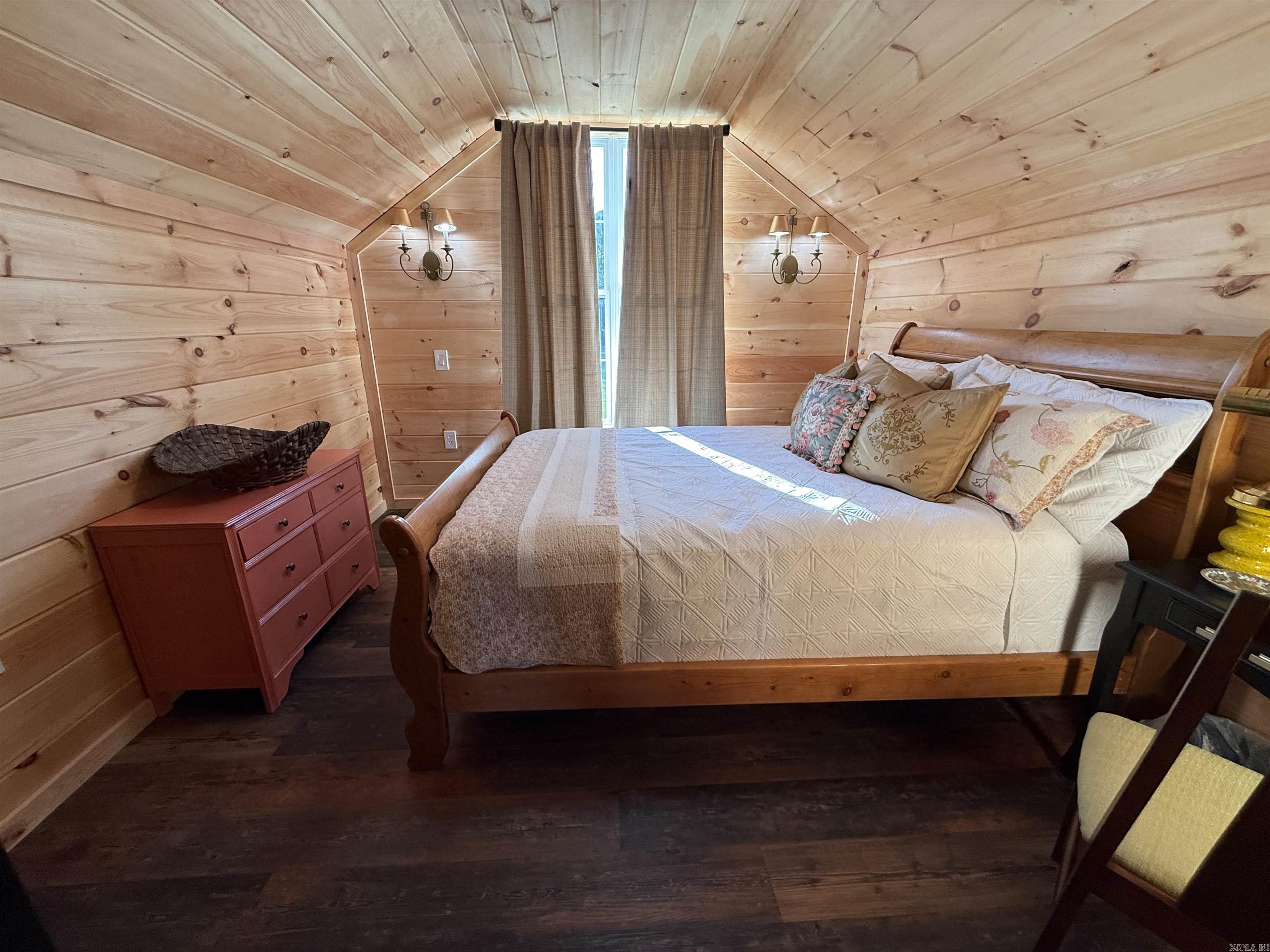 75 E Schoolhouse Hollow Road  Guion, AR