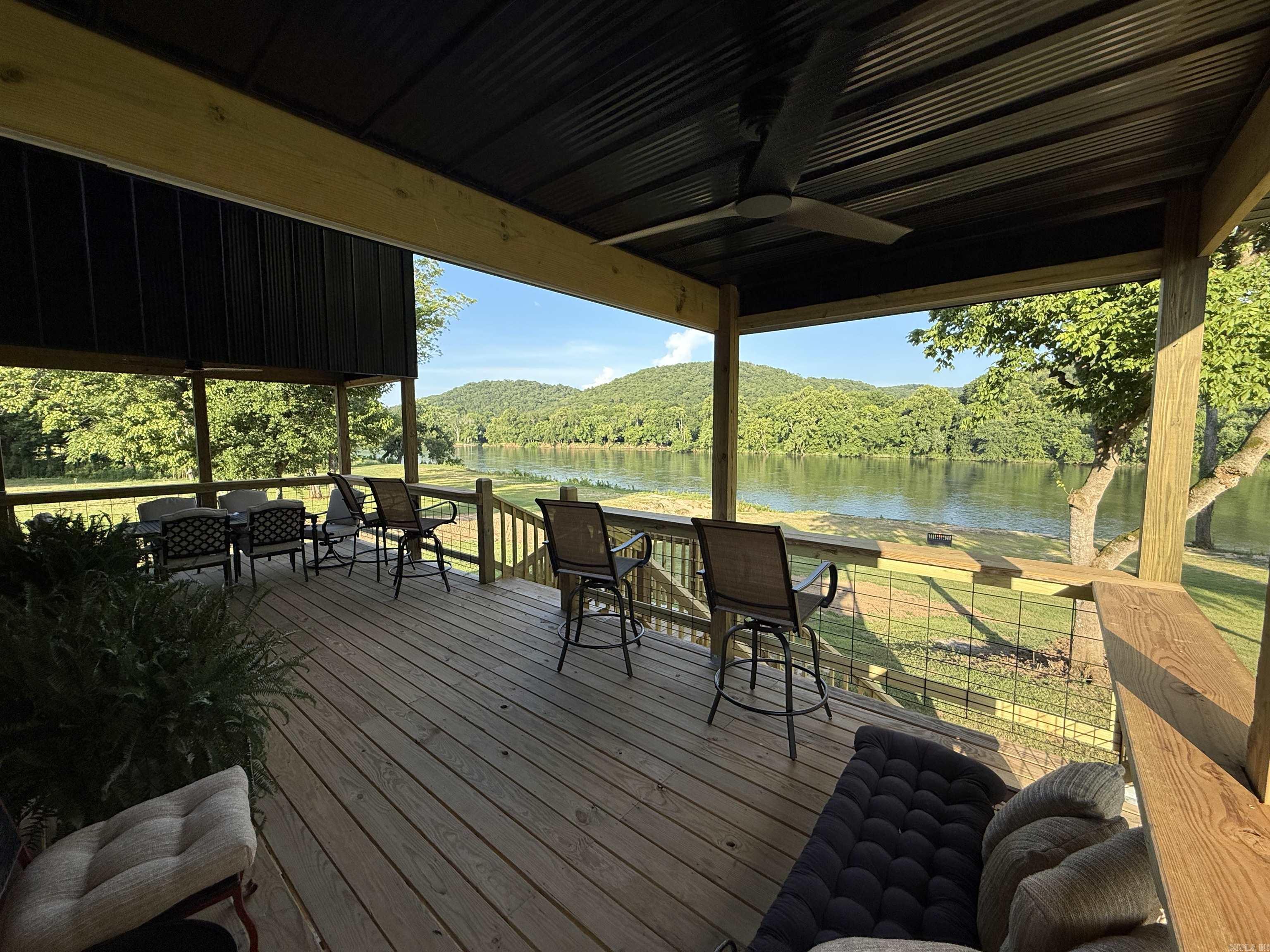75 E Schoolhouse Hollow Road  Guion, AR