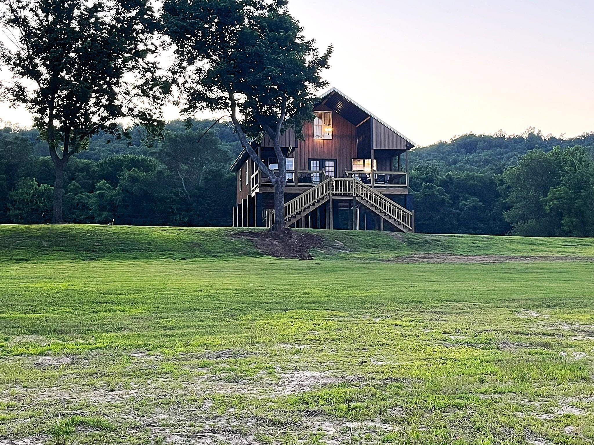 75 E Schoolhouse Hollow Road  Guion, AR
