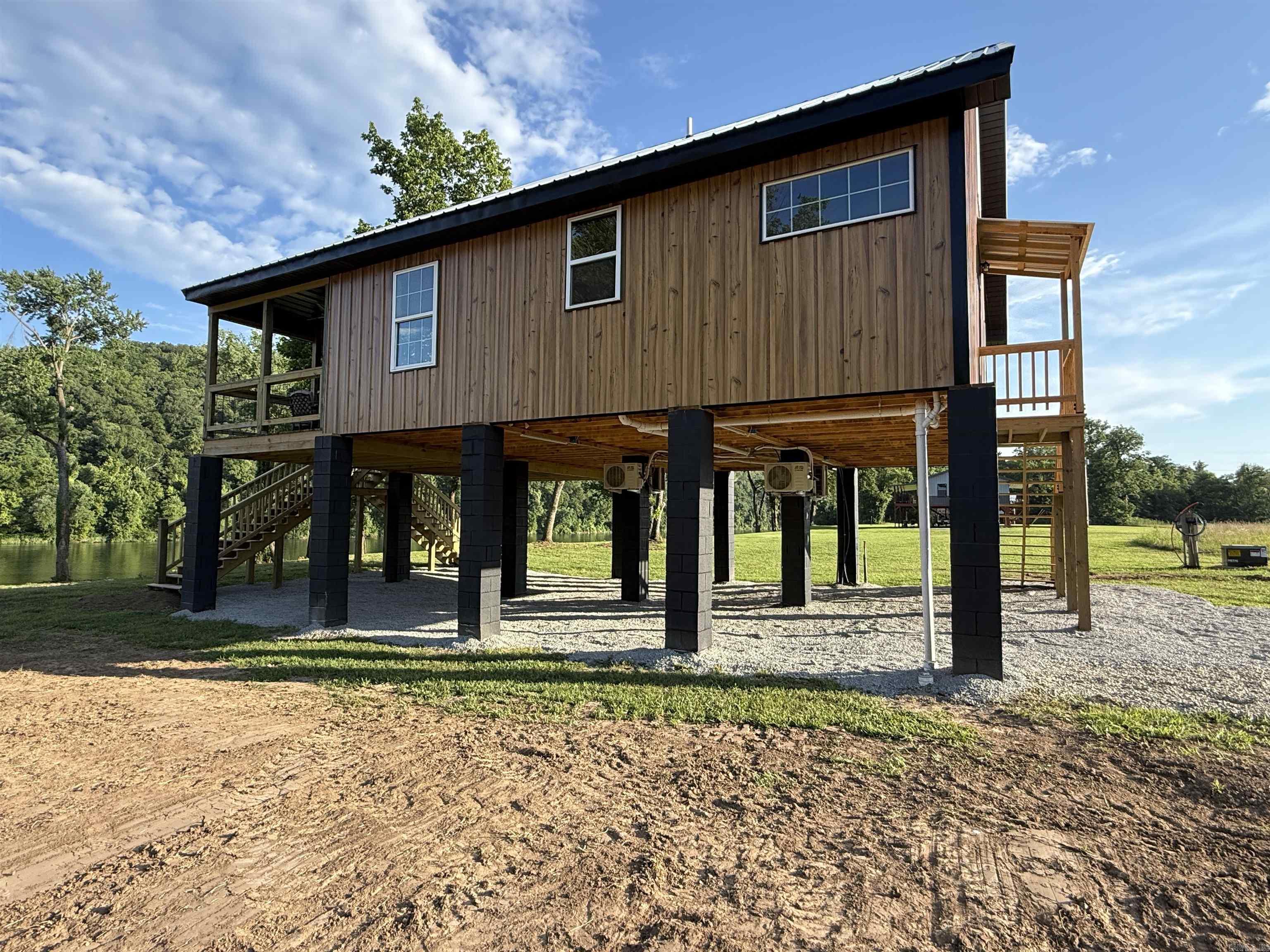 75 E Schoolhouse Hollow Road  Guion, AR