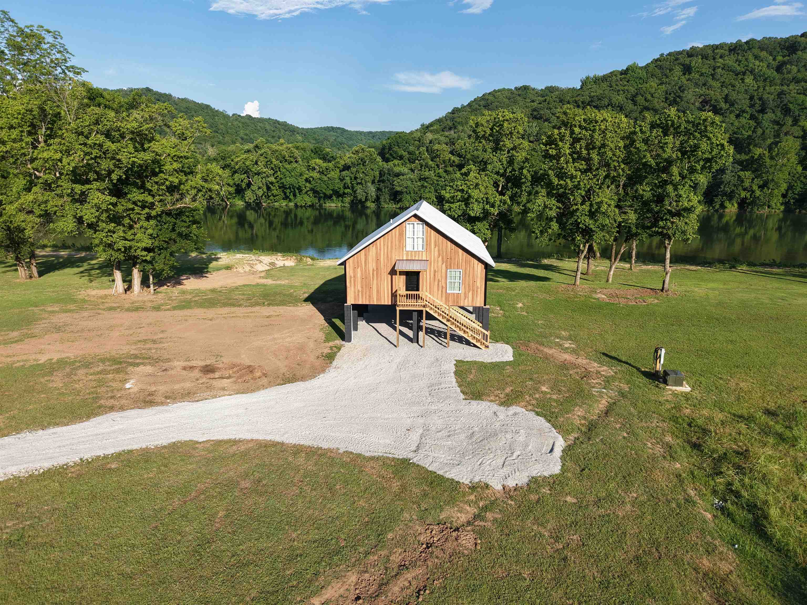 75 E Schoolhouse Hollow Road  Guion, AR
