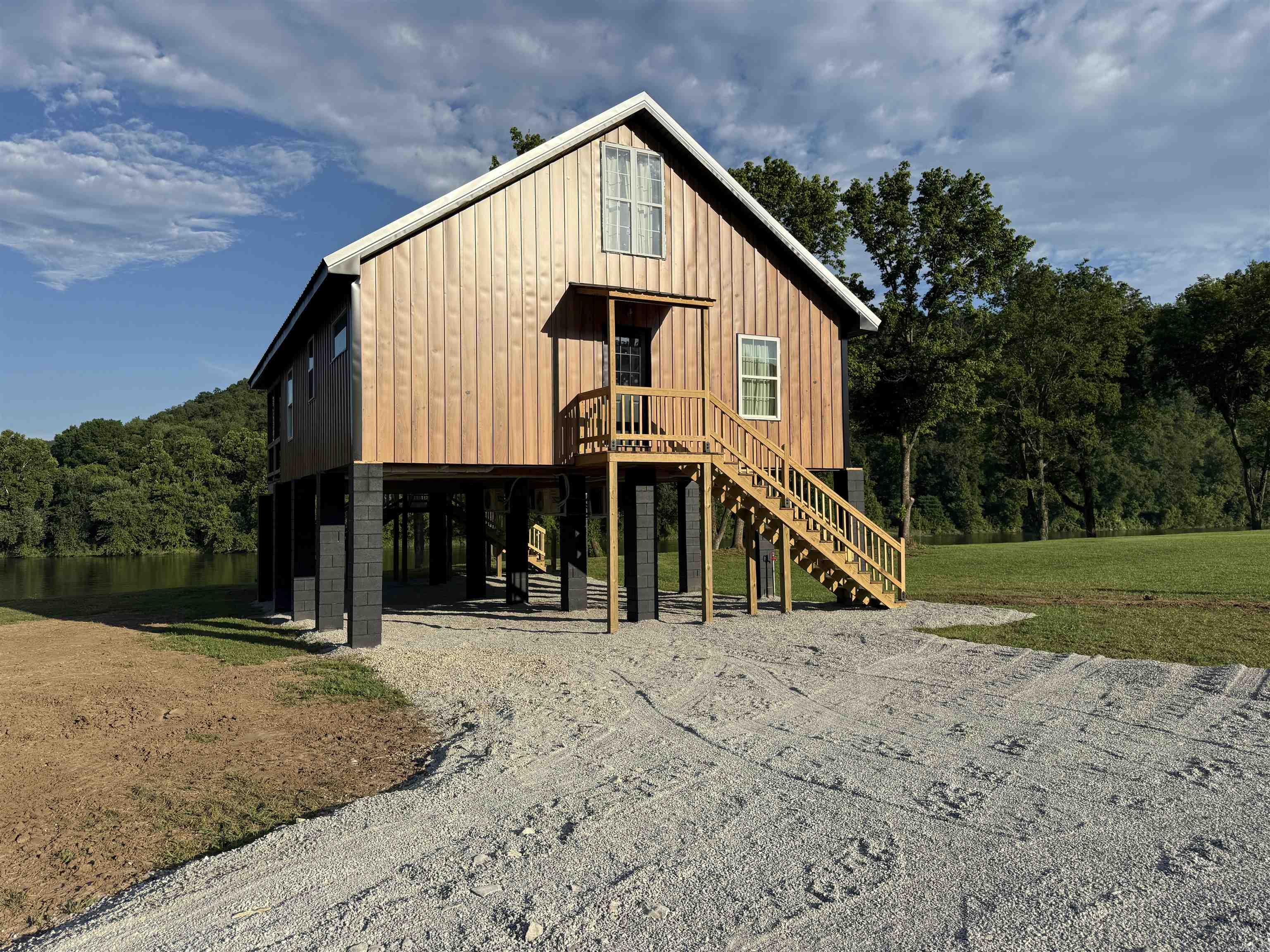 75 E Schoolhouse Hollow Road  Guion, AR