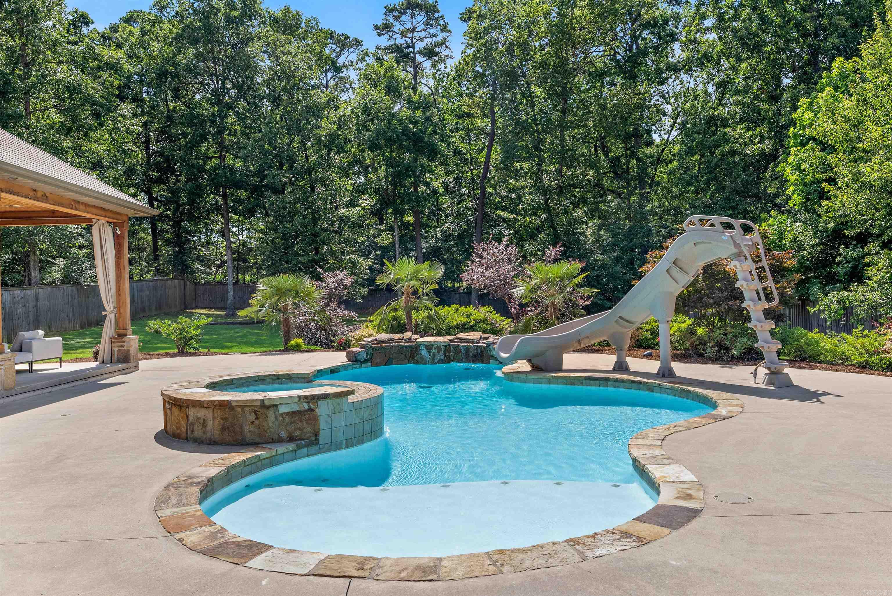 710 Edswood  Little Rock, AR