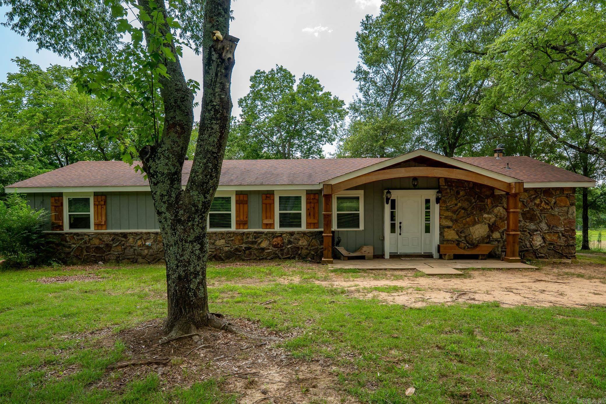 141 Arrowhead  Greenbrier, AR