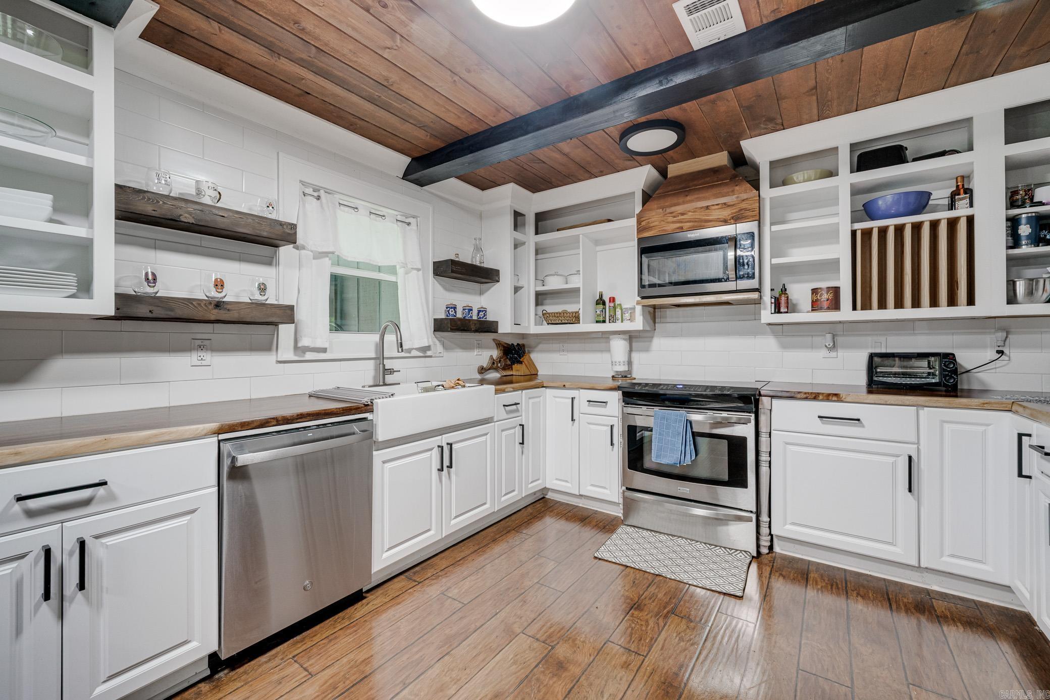141 Arrowhead  Greenbrier, AR