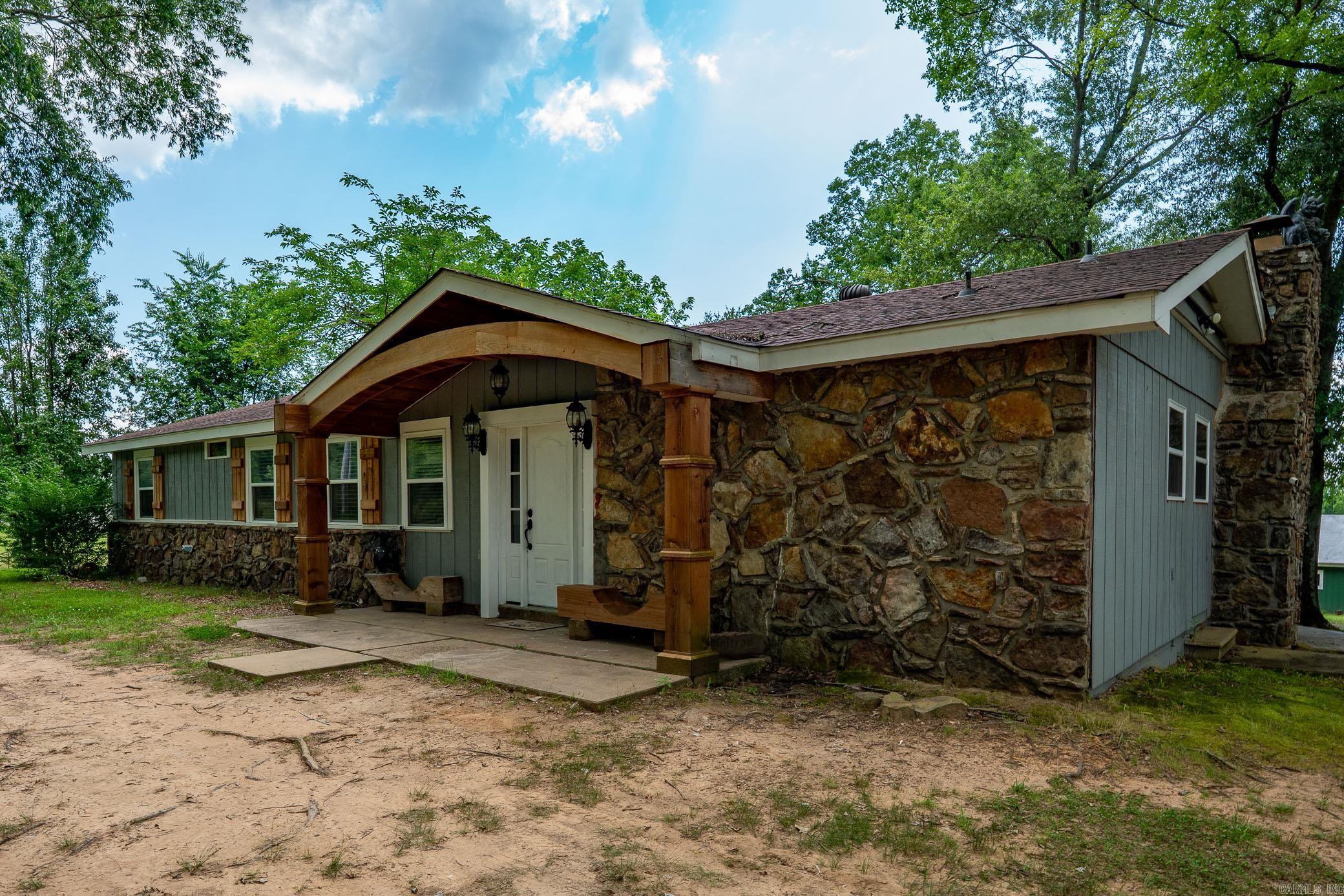 141 Arrowhead  Greenbrier, AR