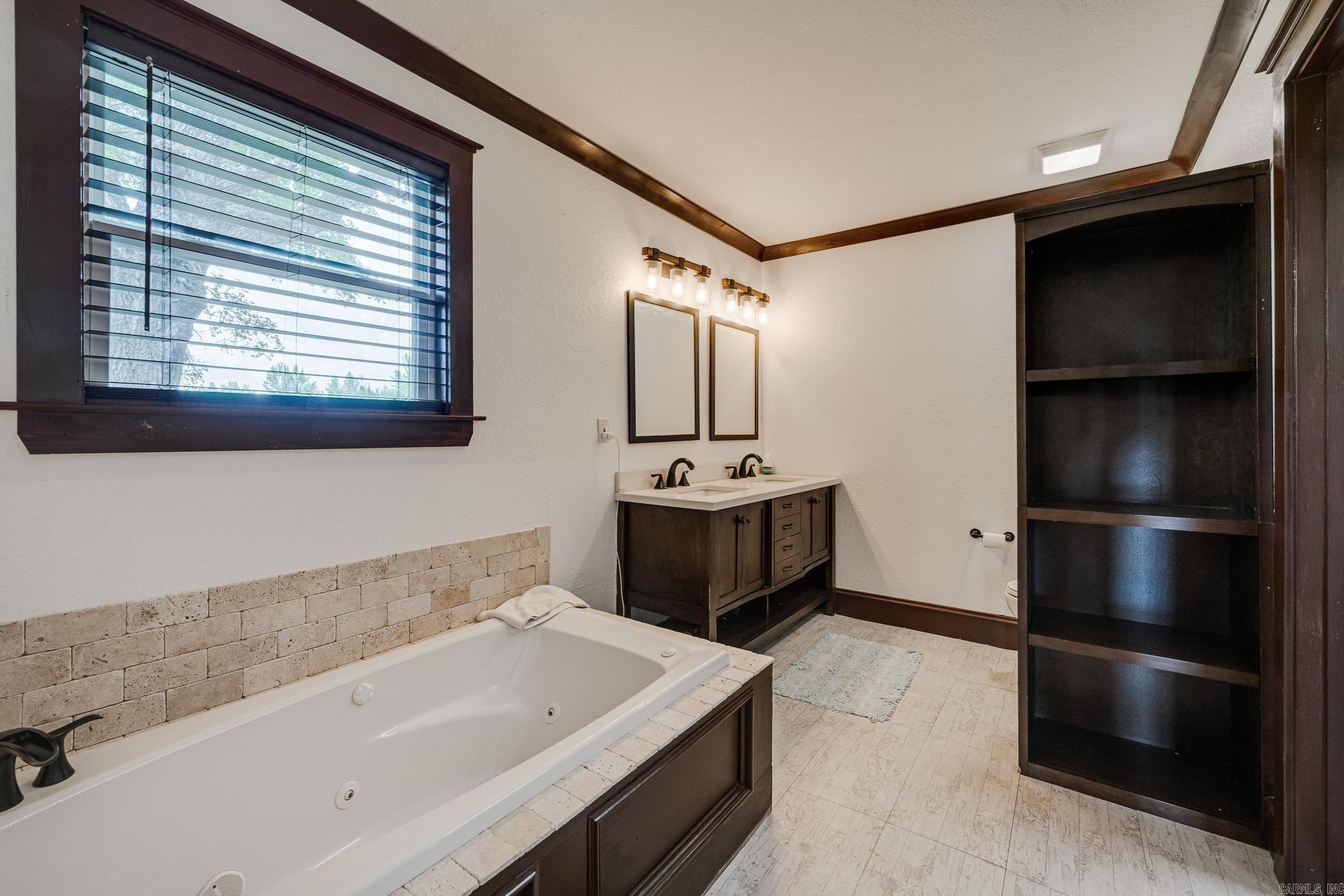 141 Arrowhead  Greenbrier, AR