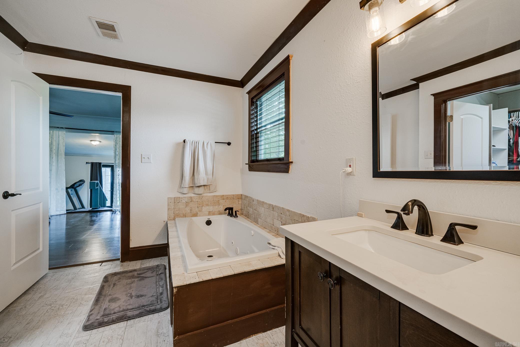 141 Arrowhead  Greenbrier, AR