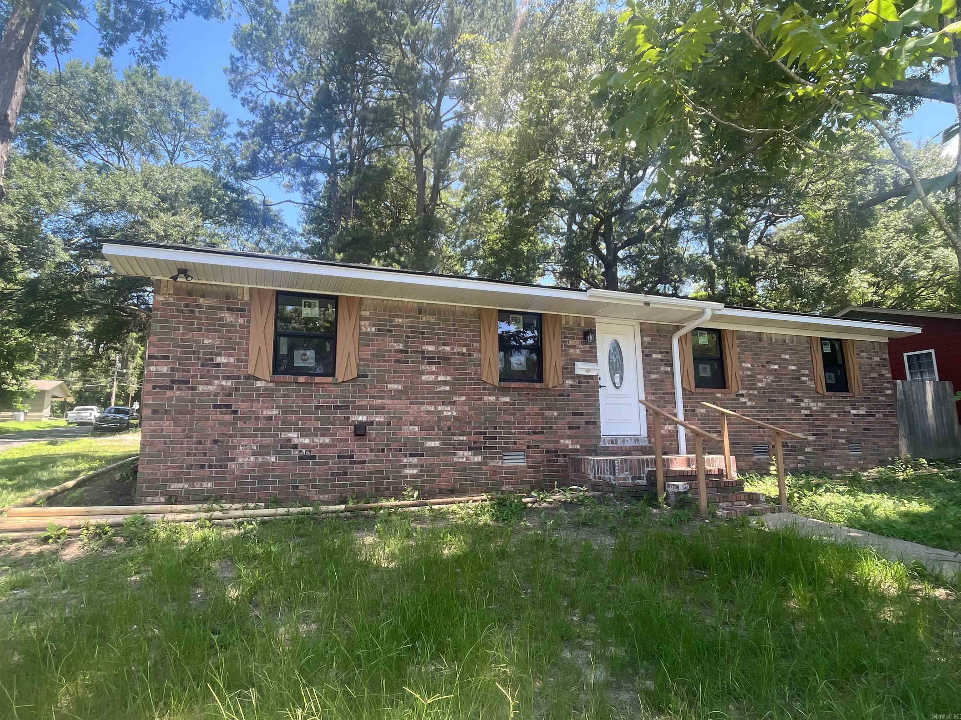 1806 E Sullenberger  Malvern, AR