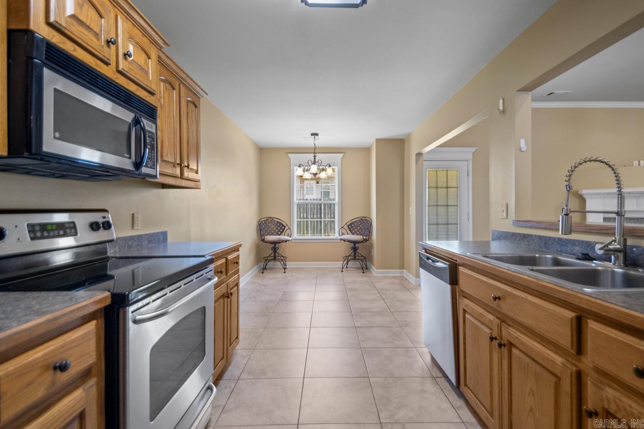 1609 White Oak Cir  Benton, AR