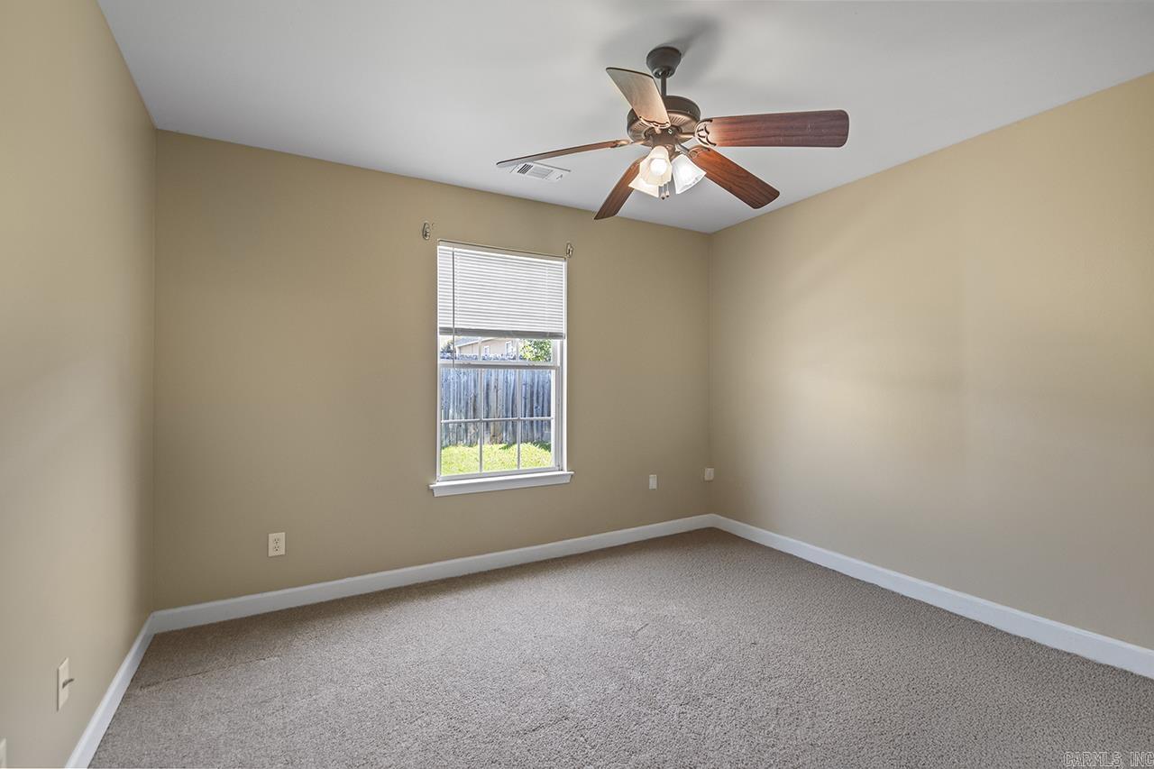 1609 White Oak Cir  Benton, AR