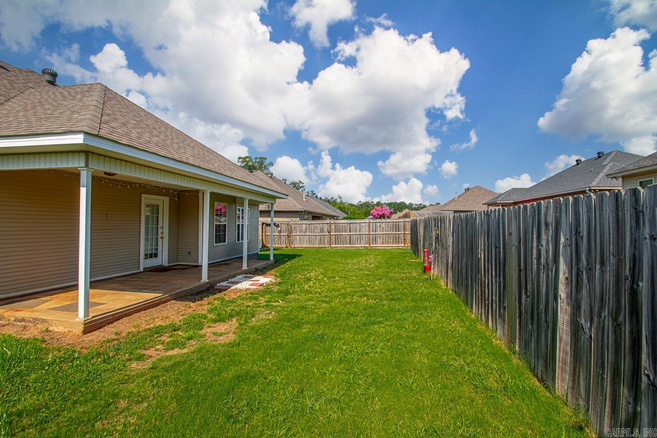 1609 White Oak Cir  Benton, AR